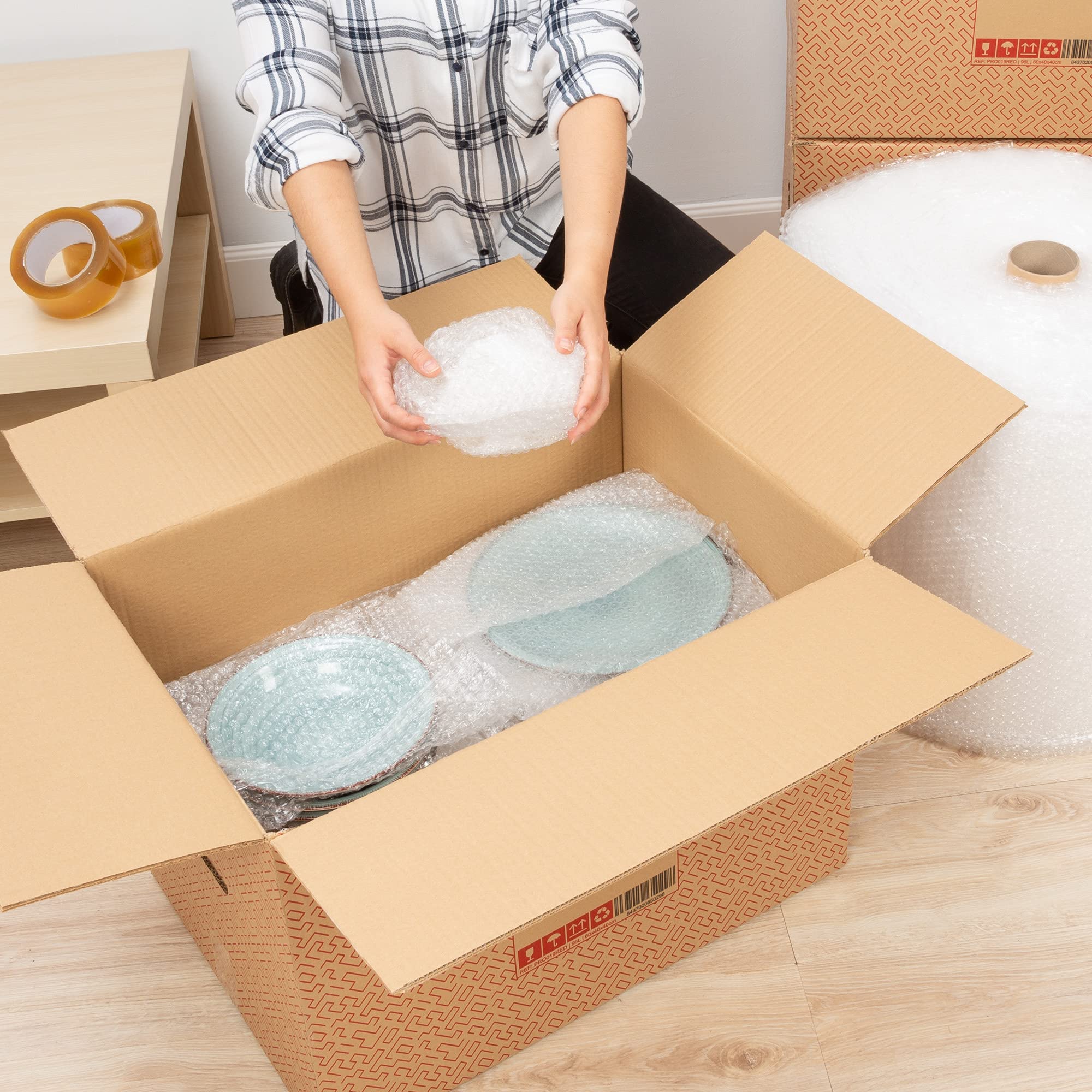 packer PRO Rollo Plastico Burbujas Embalaje 50cm Ancho y 100m Longitud, 10 Cajas de Carton (60x40x40cm) y Cinta de Embalaje (50mm x 120m)