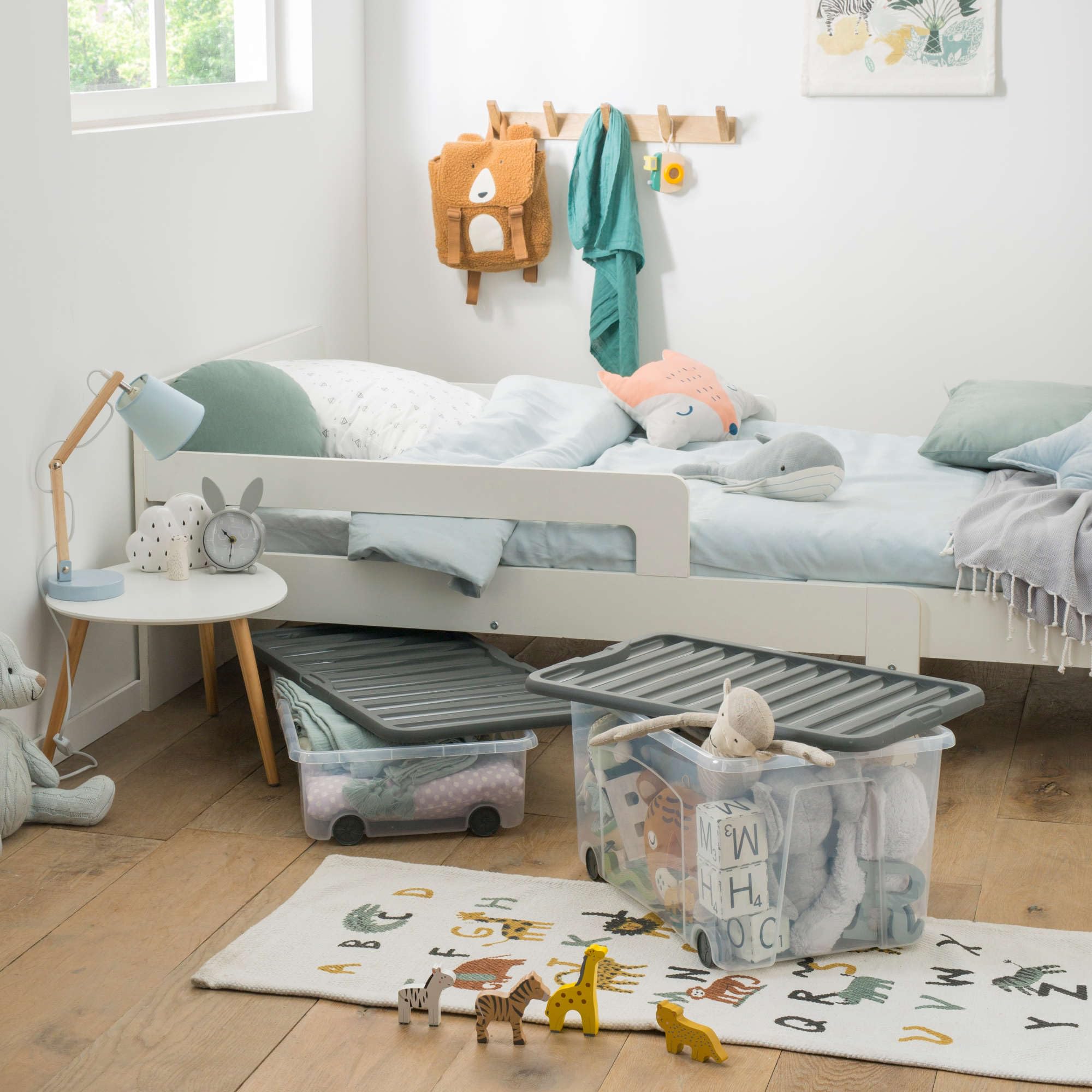 Sundis Ventili, scatola portaoggetti sotto il letto, con coperchio e ruote, 35l, plastica trasparente, impilabile, ideale per riporre biancheria, vestiti, scarpe