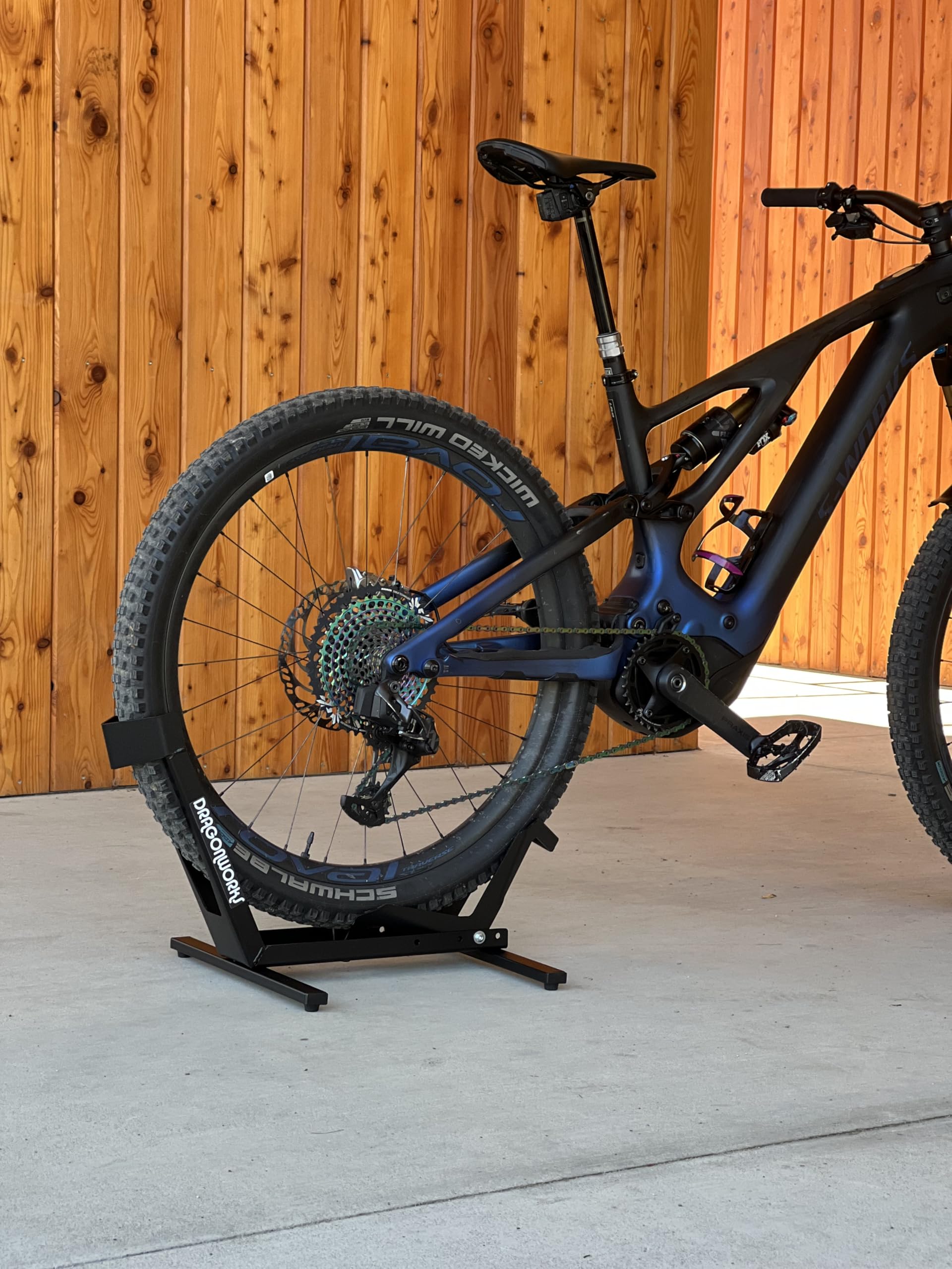 DRAGONWORKS RAID Supporto Bicicletta, cavalletto bici da terra per MTB, e-bike, gravel e bici da corsa 26–29", supporto bici stabile per garage, manutenzione e parcheggio, fino a 35 kg