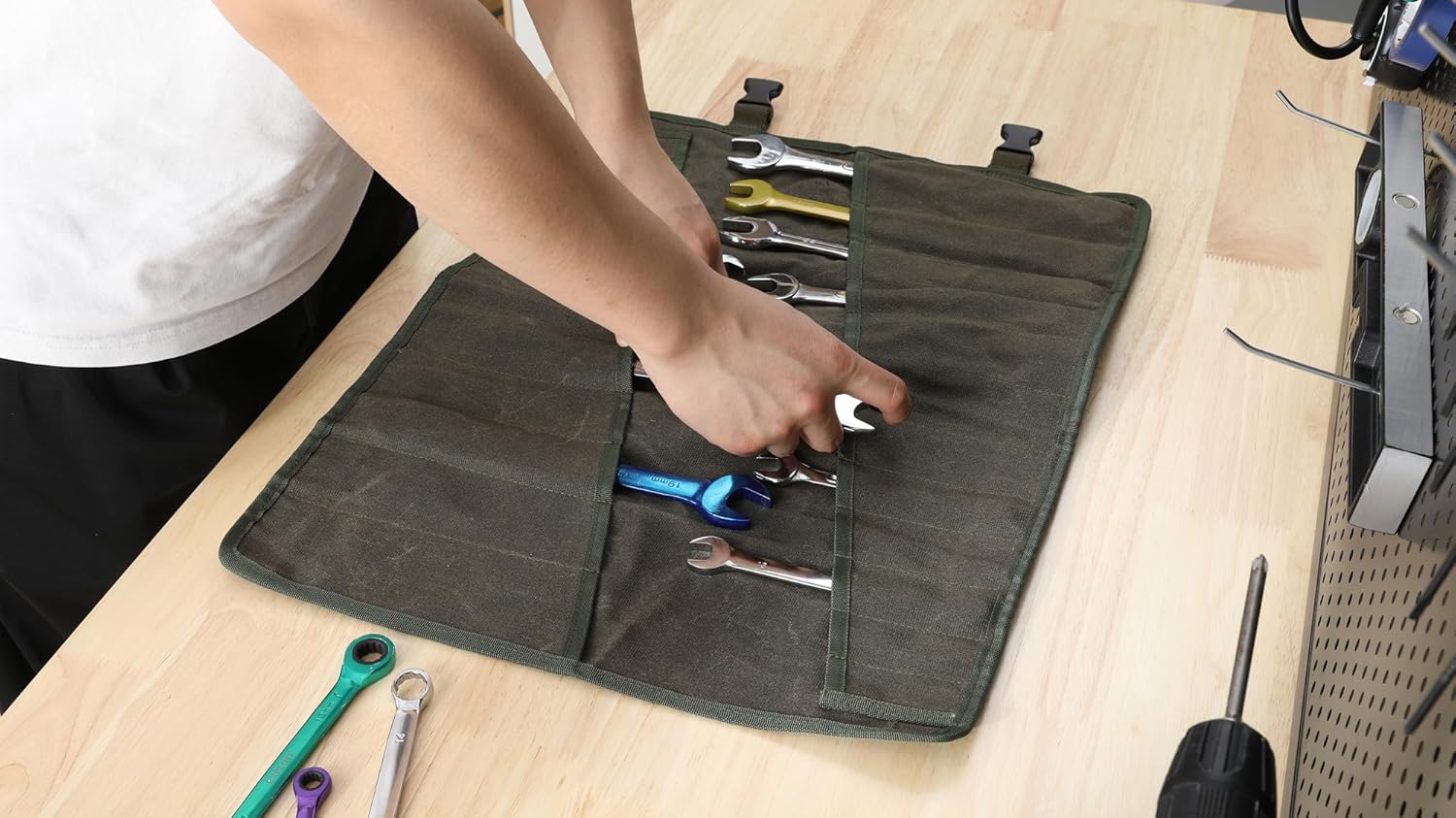 Wrench Roll Up Organizer Pouch,Heavy Duty 16oz Waxed Canvas Tool Bag, 24 Pockets Tool Roll Bag with Buckle