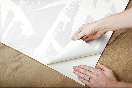 Miniatura 3 de RoomMates RMK12077WP - Papel pintado de bambú moderno para despegar y pegar, color gris, blanco