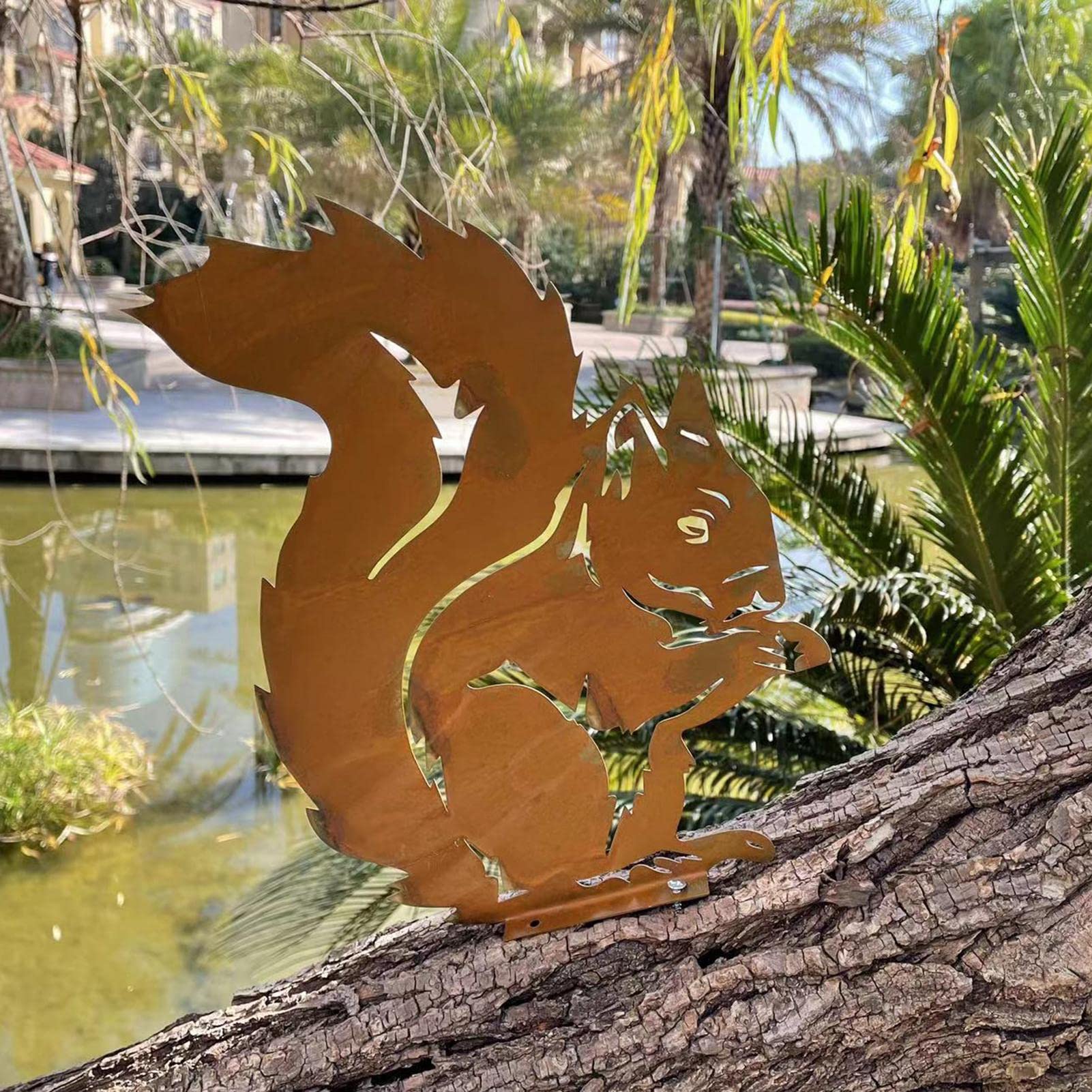 Scoiattolo In Metallo Arrugginito Per Giardino - Decorazione Da Esterno 21x27cm
