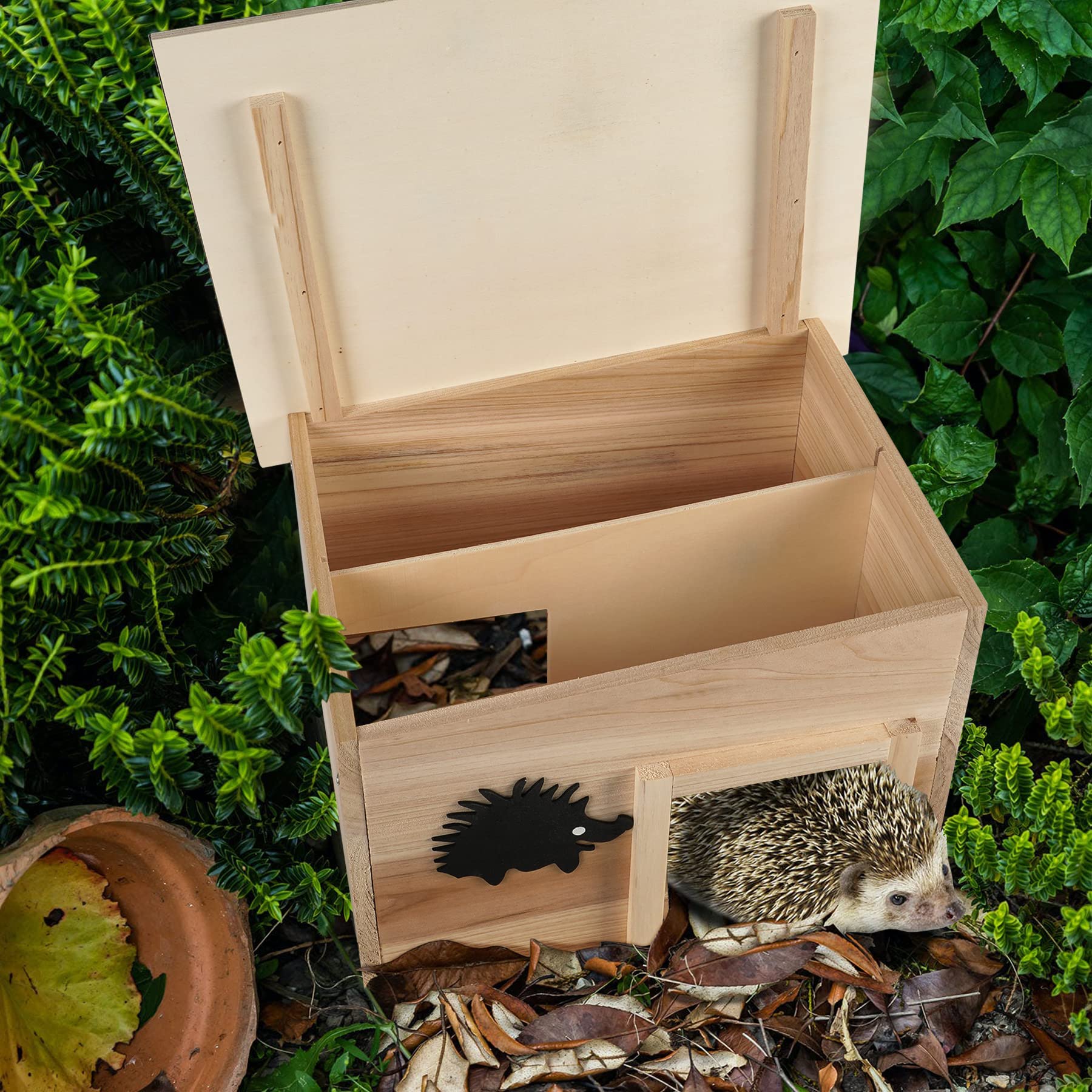 JAZUIHA Egelhuisje, winterbestendig met bodem, houten egelhotel met weerbestendig dak, schuilplaats voor egels in de tuin, klein egelvoederhuis met labyrint-ingang, BTH 28 x 22 x 20 cm