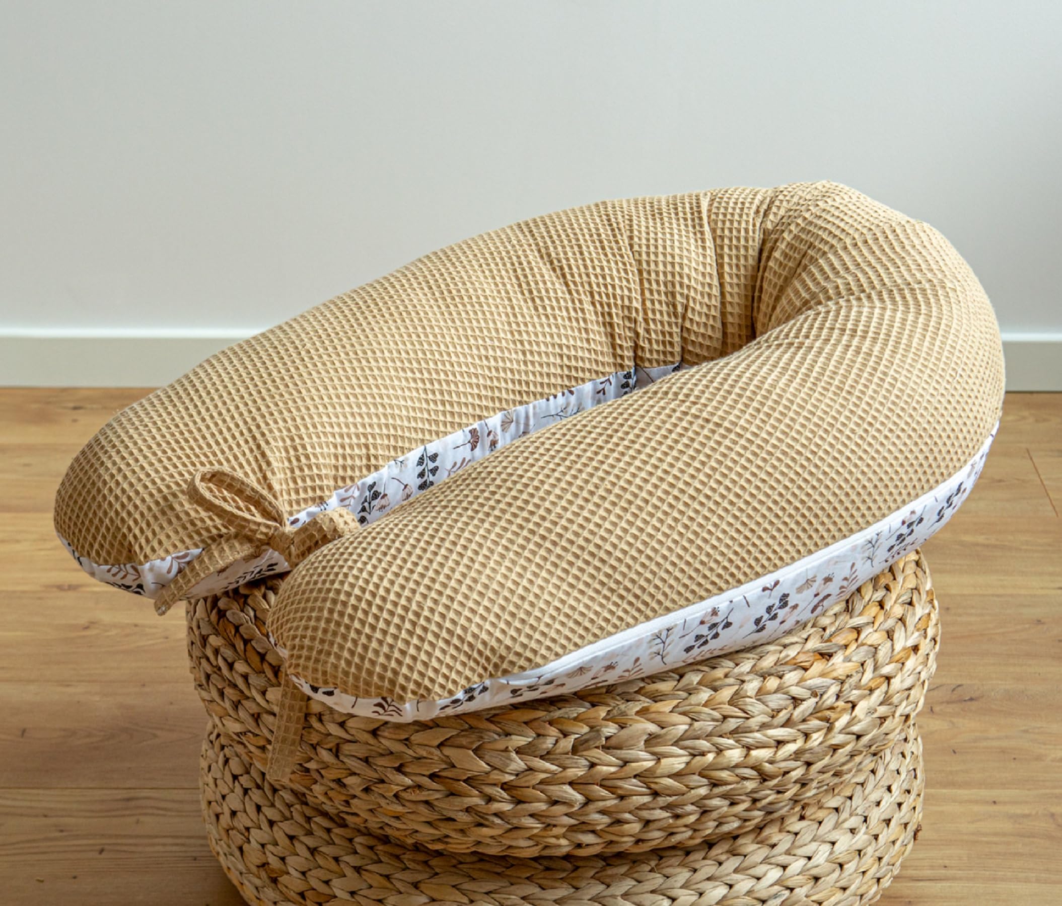 LOOLAY Coussin de maternité - Coussin d'allaitement 170 cm - Coussin de positionnement latéral 100% coton - avec housse amovible - Coussin enceinte ergonomique pour dormir (Motif gaufré taupe/Motif