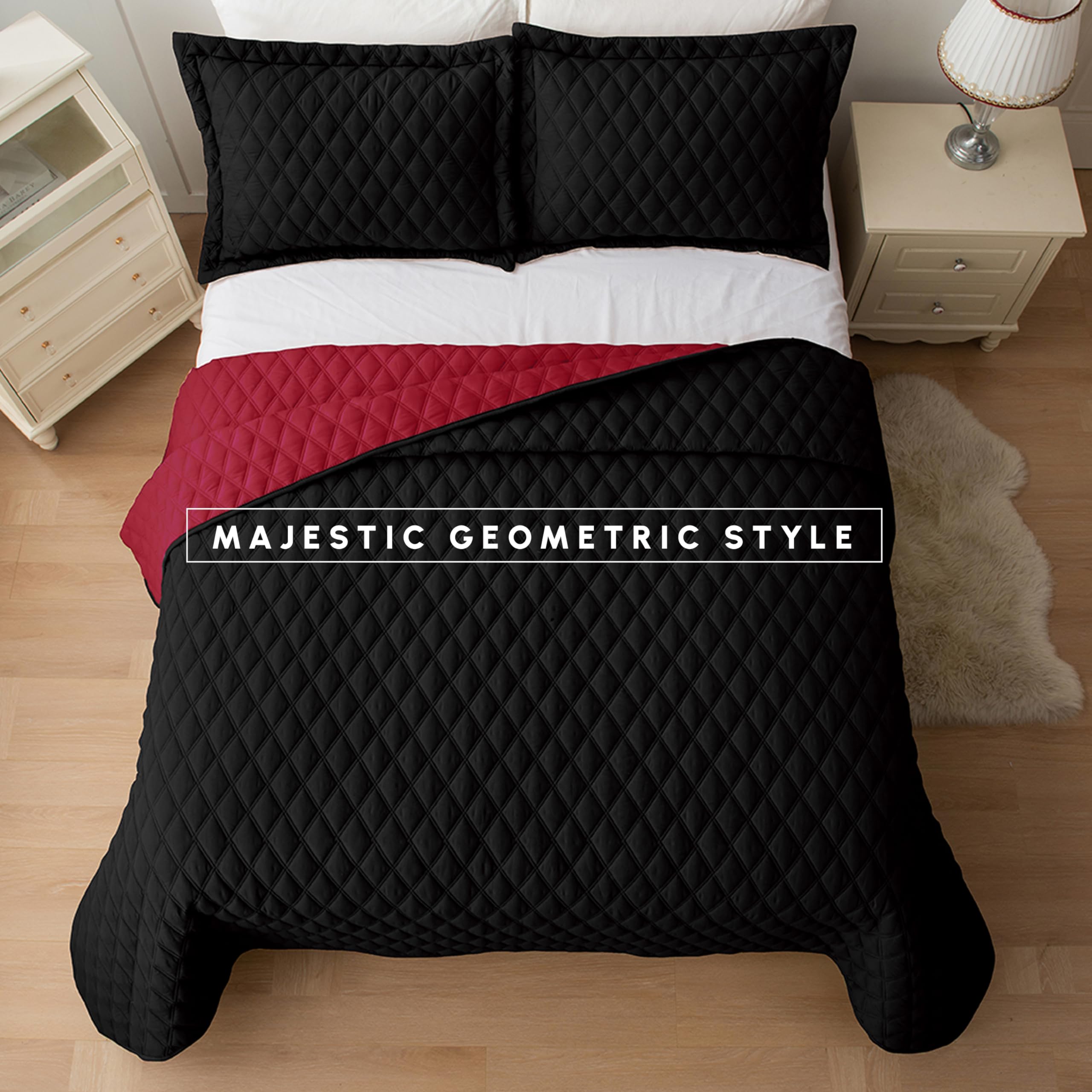 ベッドスプレッド キルト3点セット エレガント柄 フルサイズ　Ⓣ Amazon｜Elegant Comfort キルトリバーシブルベッドスプレッド 3点