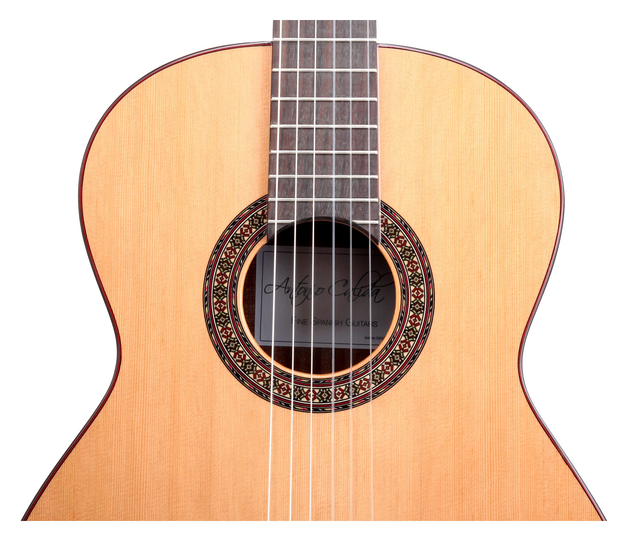 GC202G 4/4 guitarra de concierto | Tapa: cedro canadiense macizo, Fondo y aros: sapele, Mástil: caoba, Binding (tapa): Blackwood, Diapasón y puente: Blackwood