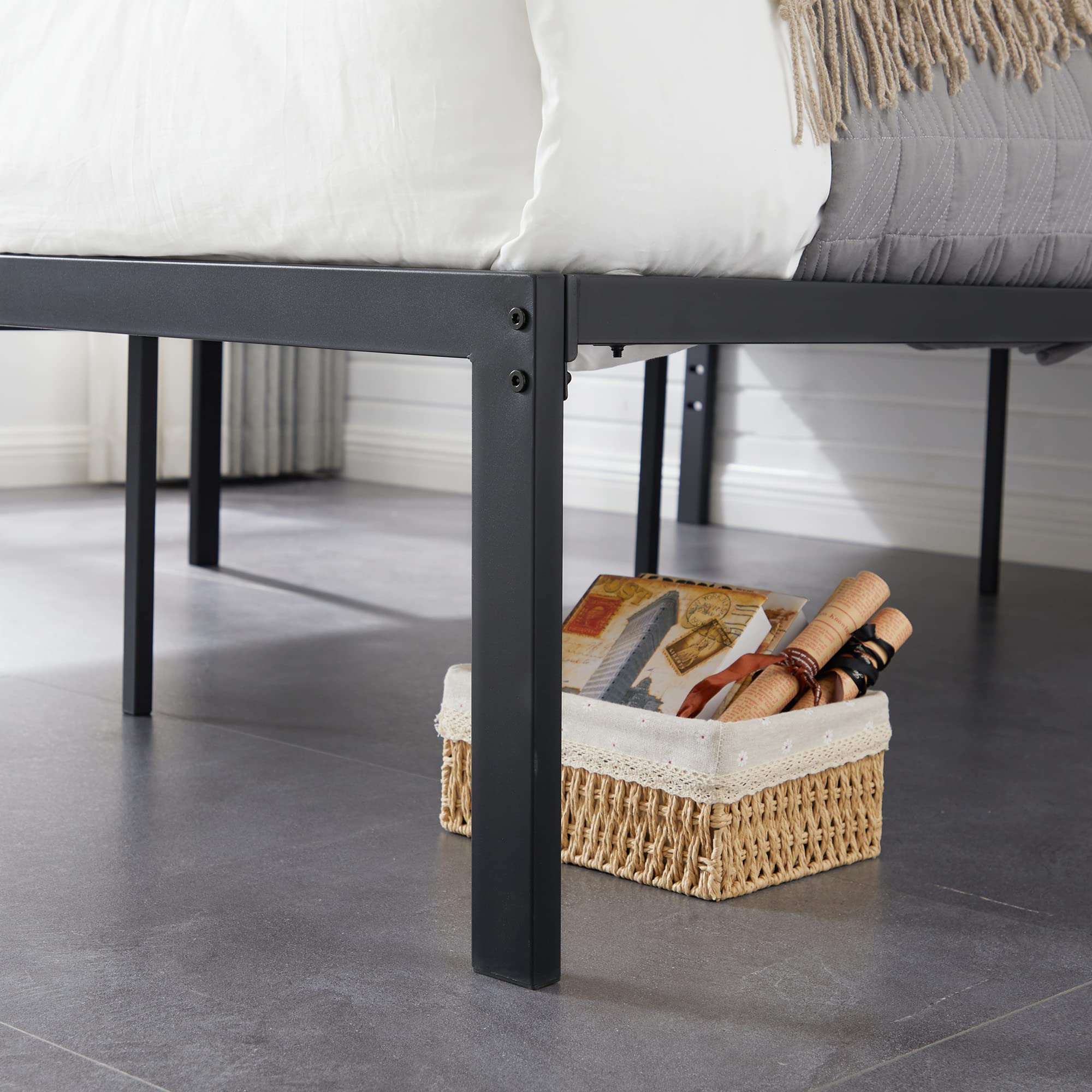 VECELO 16" Queen Metal Platform Bed Frame,Heavy Duty Steel Slat/Easy Assembly Mattress Foundation/No Box Spring Needed