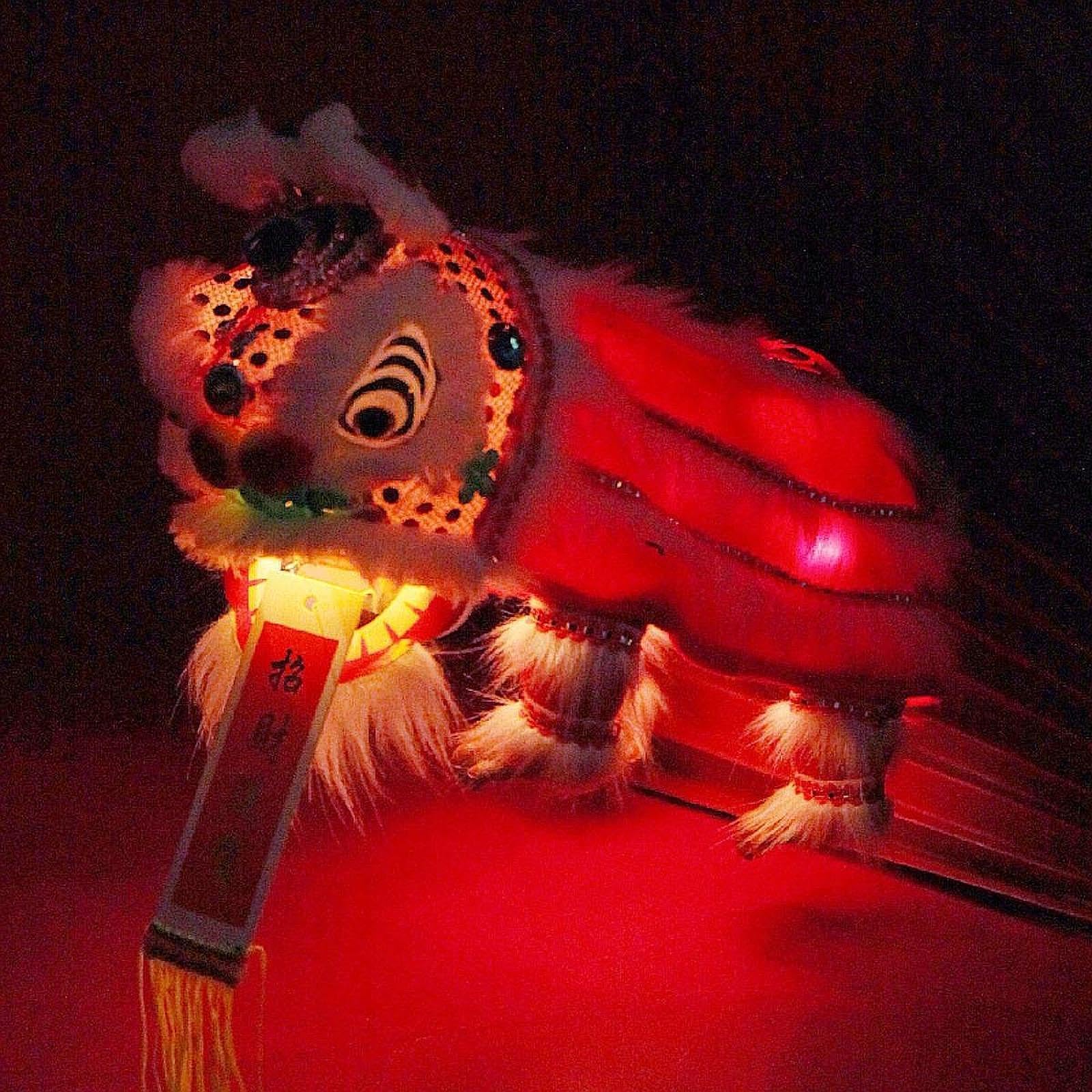 Sharplace Handpuppe mit Fäden Spielzeug traditionelle für Kinder Erwachsene handgefertigtes Volk Neujahr Dekoration Tanz Marionette Puppe