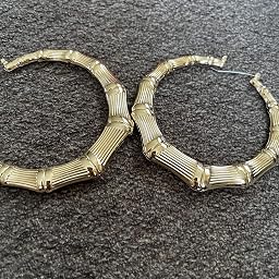 Amazon.com: Guess Metal Hoops Women's Bamboo Hoop Earrings, Gold, One Size:  Clothing, Shoes u0026 Jewelry