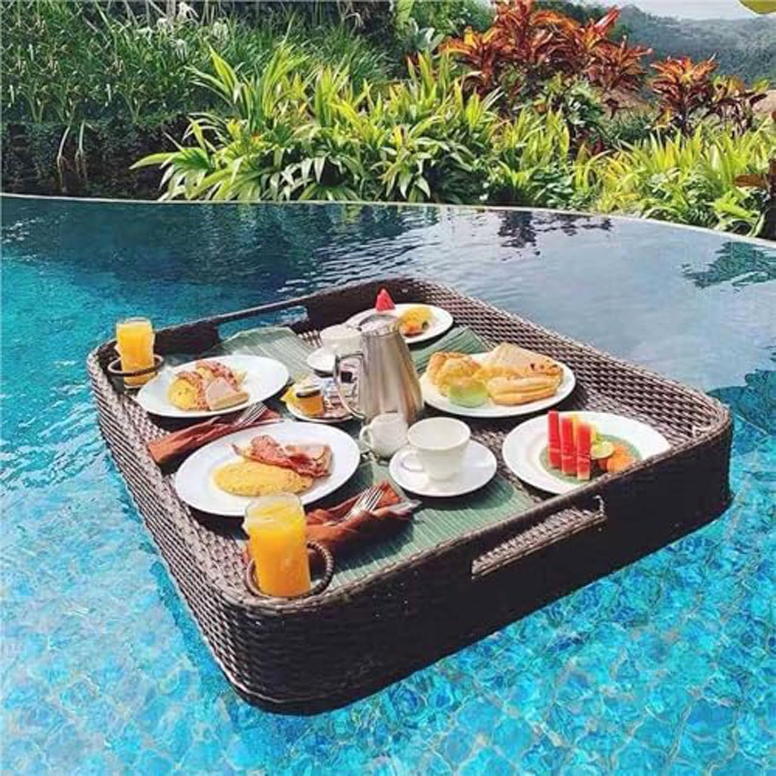 Vassoio galleggiante da piscina in rattan resistente all'acqua, perfetto per rilassarsi a bordo piscina, intrattenimento e conservare bevande, accessorio estivo ideale per divertimento all'aperto