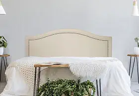 Cabeceira Queen Curva Luxo 160x60 Courino Off White - Tachas Fumê
