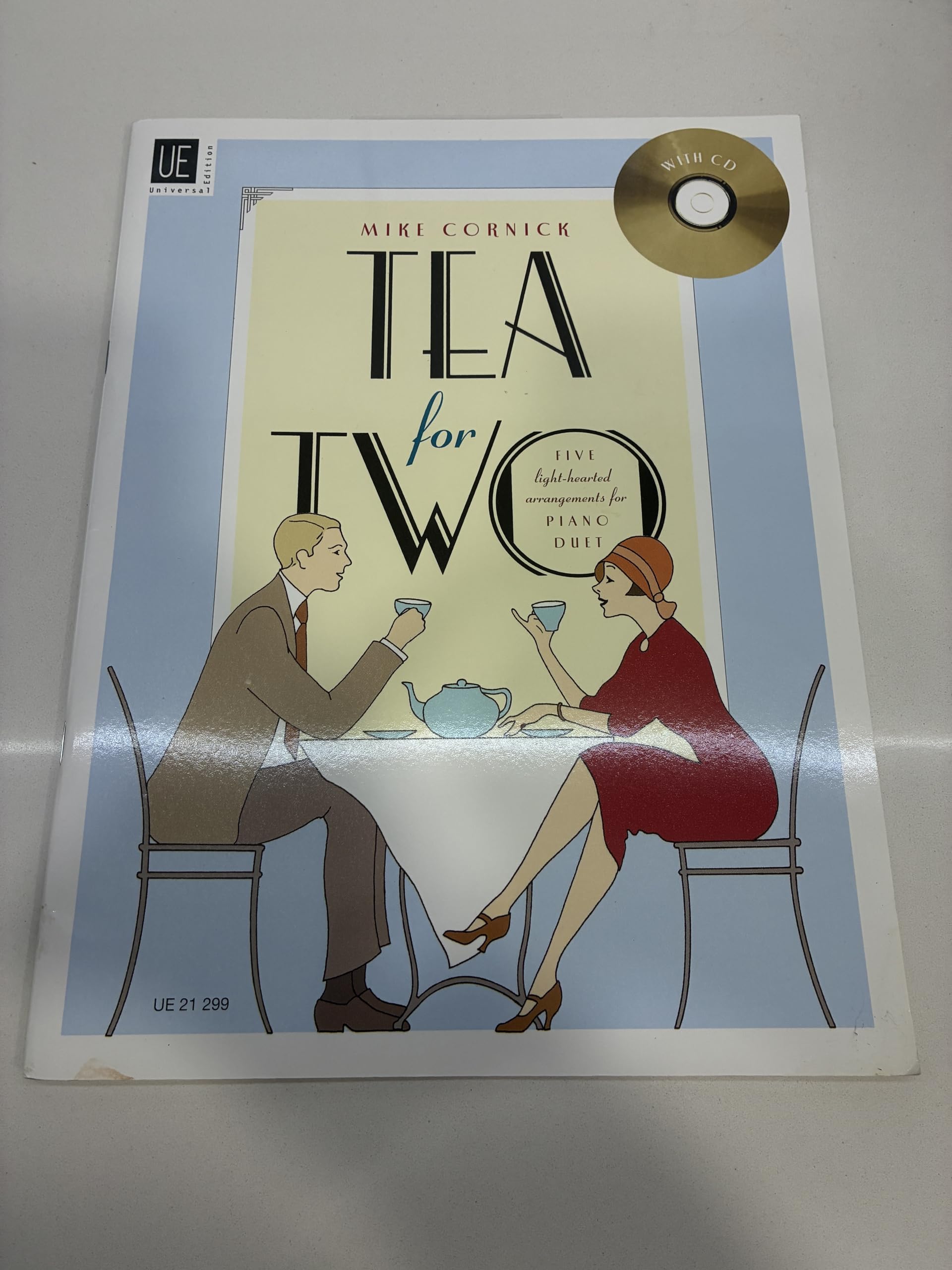 Tea for Two: Five Light-Hearted Evergreens for Intermediate Level Players: Fünf beschwingte Evergreens in mittlerem Schwierigkeitsgrad. für Klavier zu 4 Händen mit CD. Ausgabe mit CD.