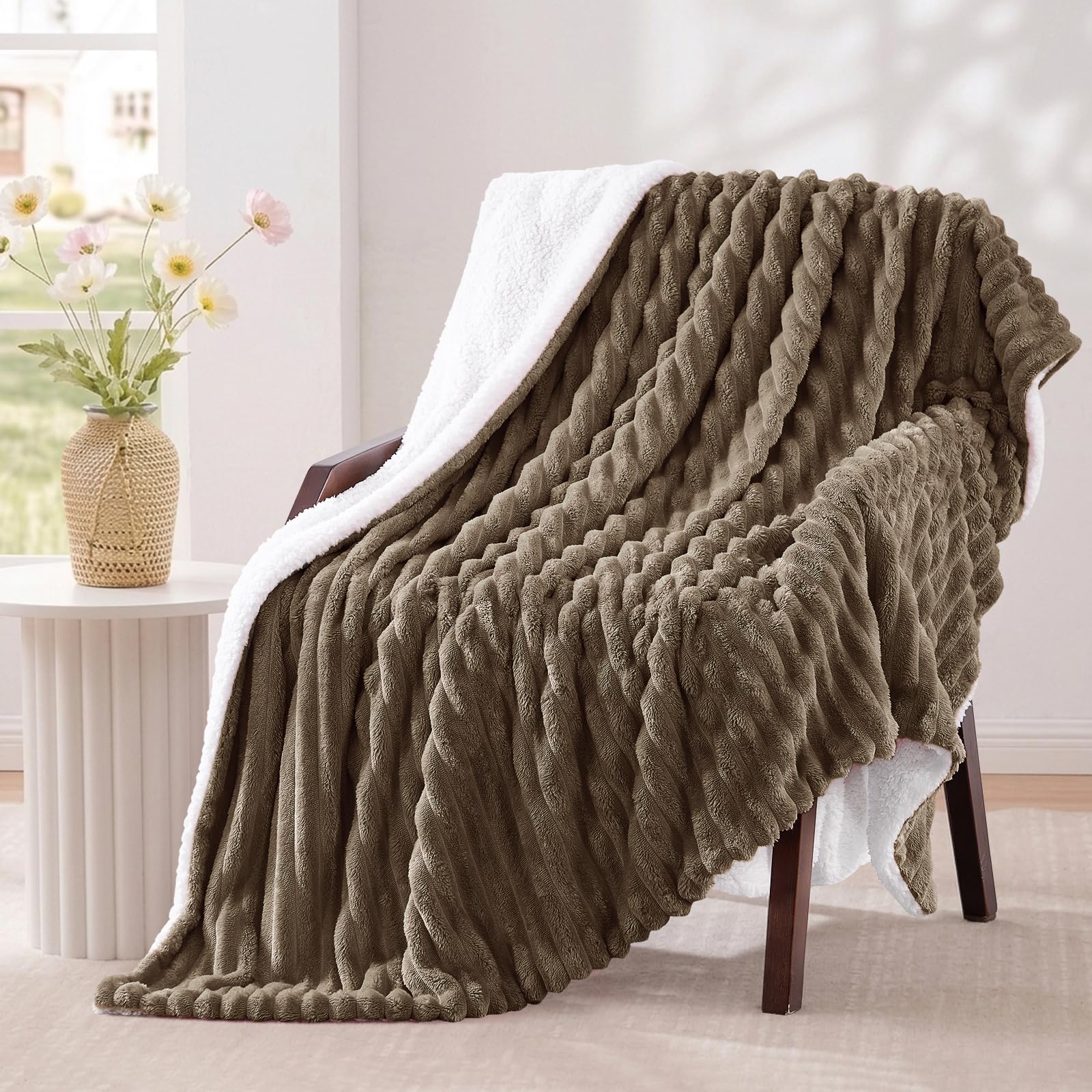 Aisbo Sherpa Fleece Throws for Sofas Single - Fluffy Bed Blanket, Brown