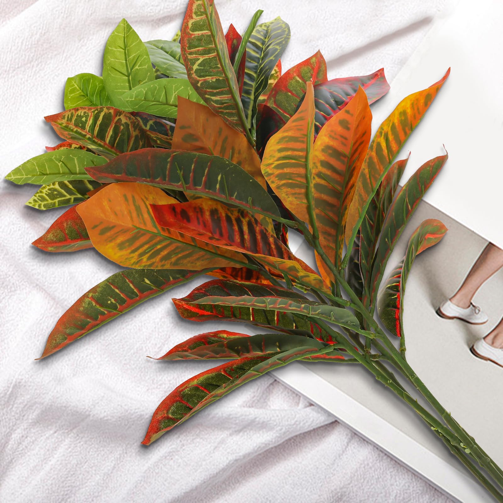 4 Pack künstliche Croton Pflanze Stiel 74 cm realistische Faux Greenery Zweig Lange lebendige Herbstfarben Blätter für Haus Vase Füller Weihnachten Kranz Kamin Dekor Hochzeit Mittelstücke