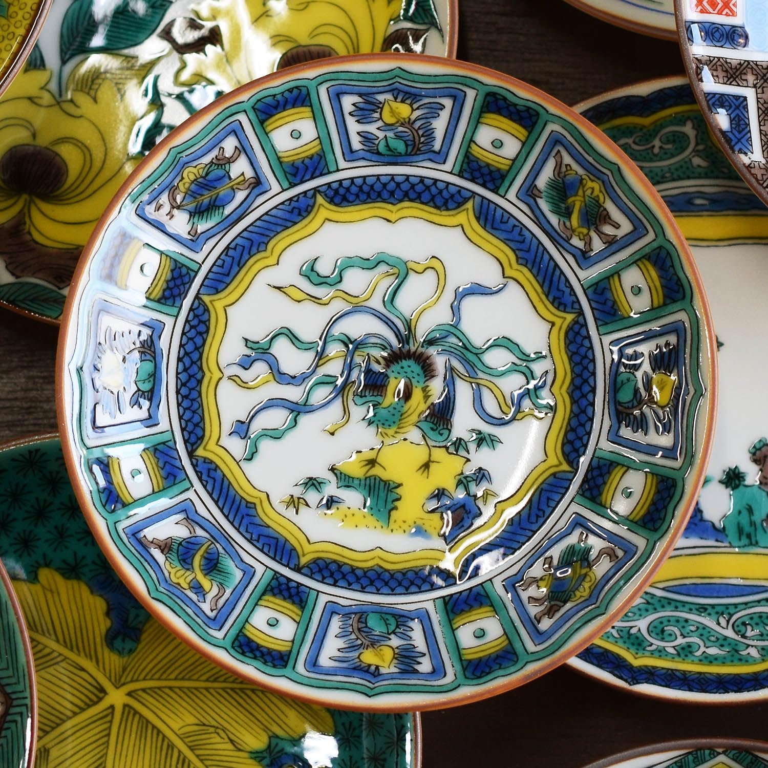 Stylish Kutani Ware Dish, Specialty, Bean Plate, Old Kutani Color Picture Phoenix Treasure Figure, Pottery, Small Plate, Japanese Tableware : Home & Kitchen