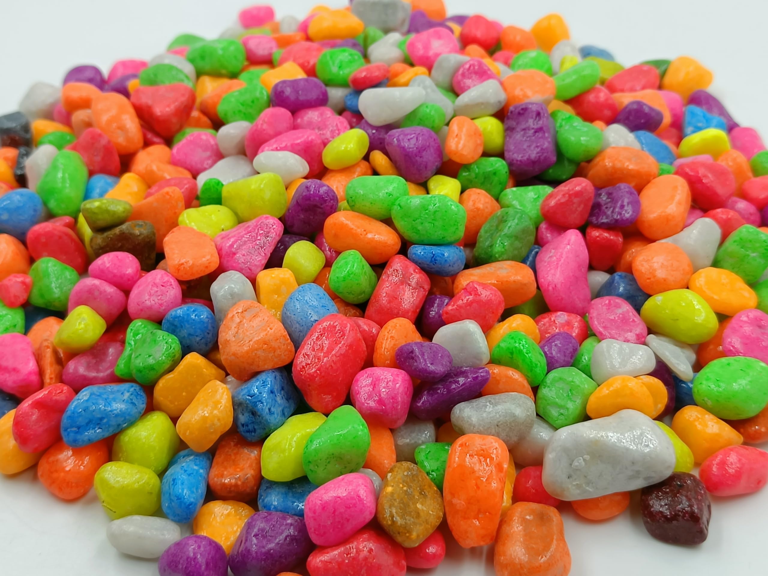 Natural Multi-Color Neon Pebbles for Decorative Use Vibrant Garden Vase Fillers,Aquarium Stones,Table Centerpieces,Fountain Decorations Colorful Stones for Crafting,DIY Projects,Home Decor 1Kg Pack-image-4