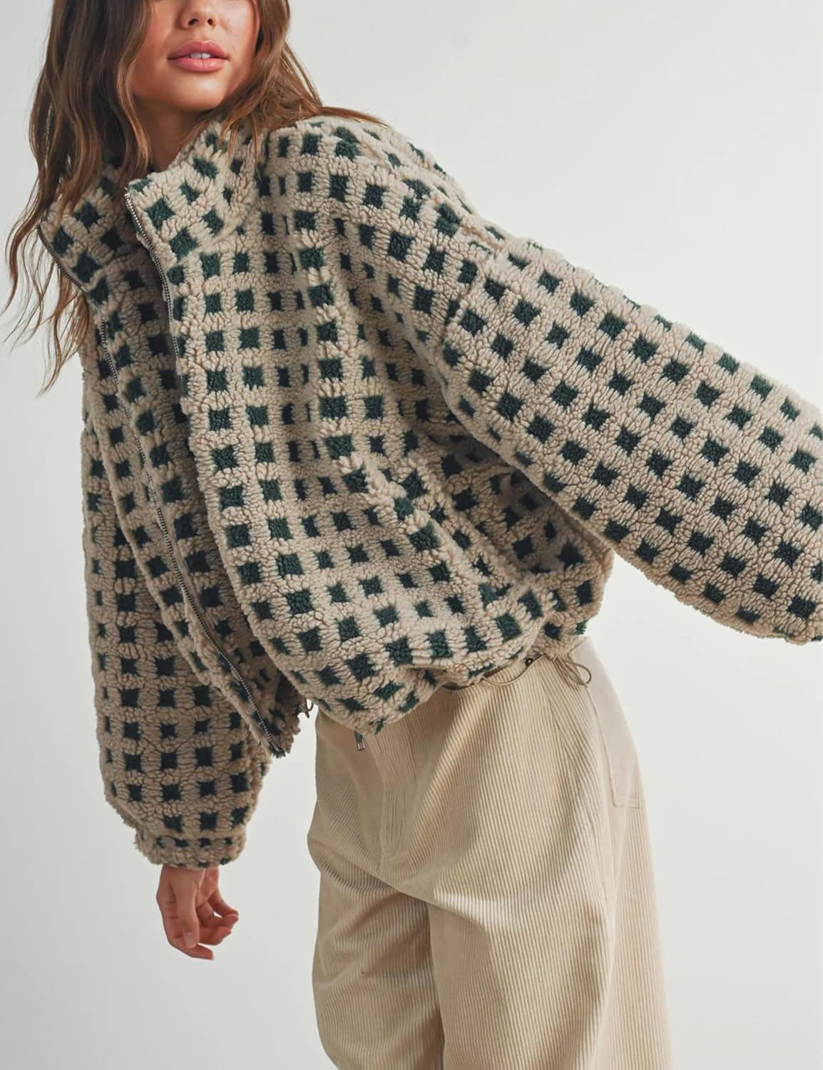 Lianlive Women Winter Sherpa Fleece Jacket Long Sleeve Zip Up Checkered Fuzzy Cropped Coats Warm Outwear with Pockets - Image 6