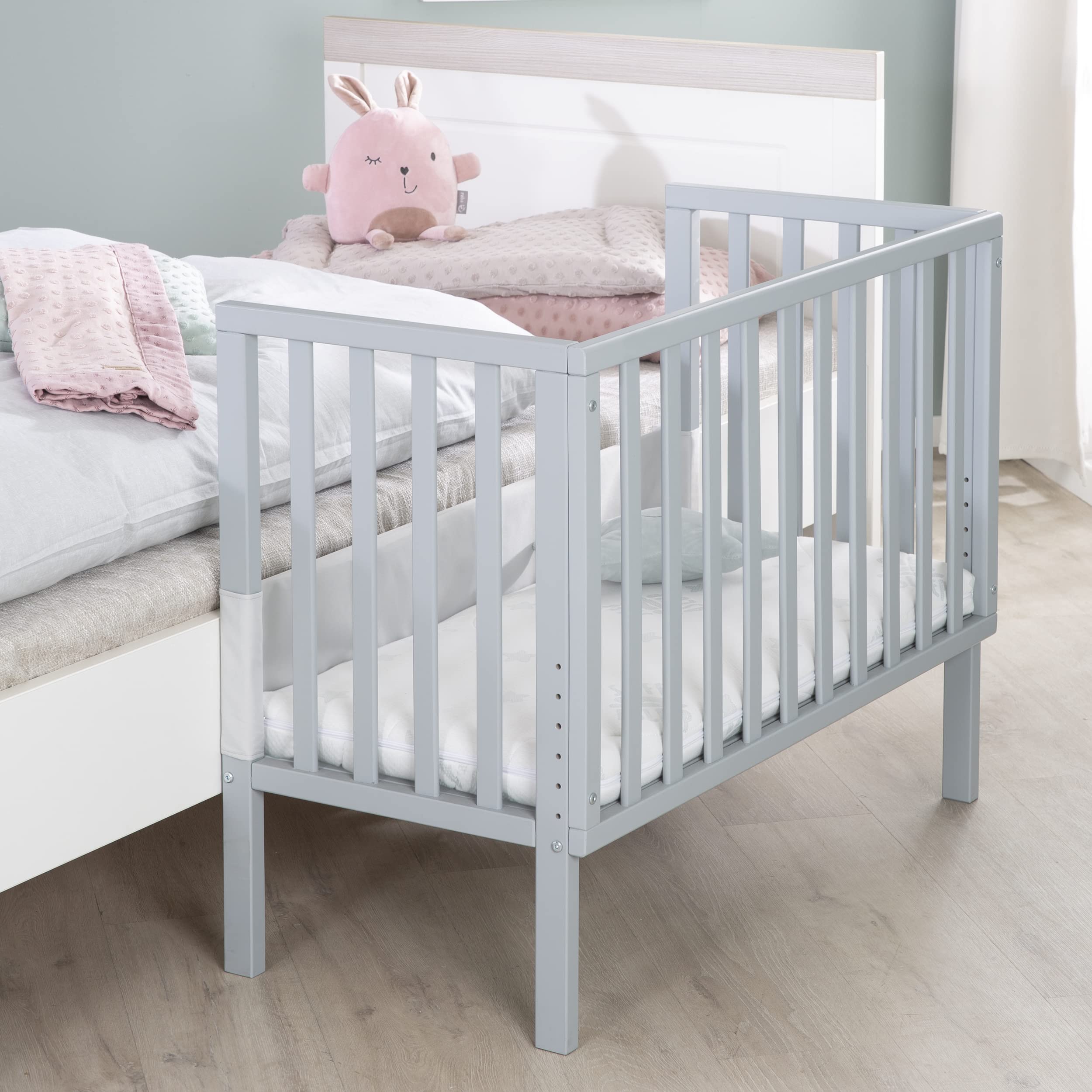 roba Lettino Co-sleeping 2 in 1, Inserto safe asleep 45 x 90 cm e Barriera, Adatto a Tutte le Altezze dei Letti dei Genitori, dalla Nascita, Trasformabile in Panca, Legno Laccato Grigio
