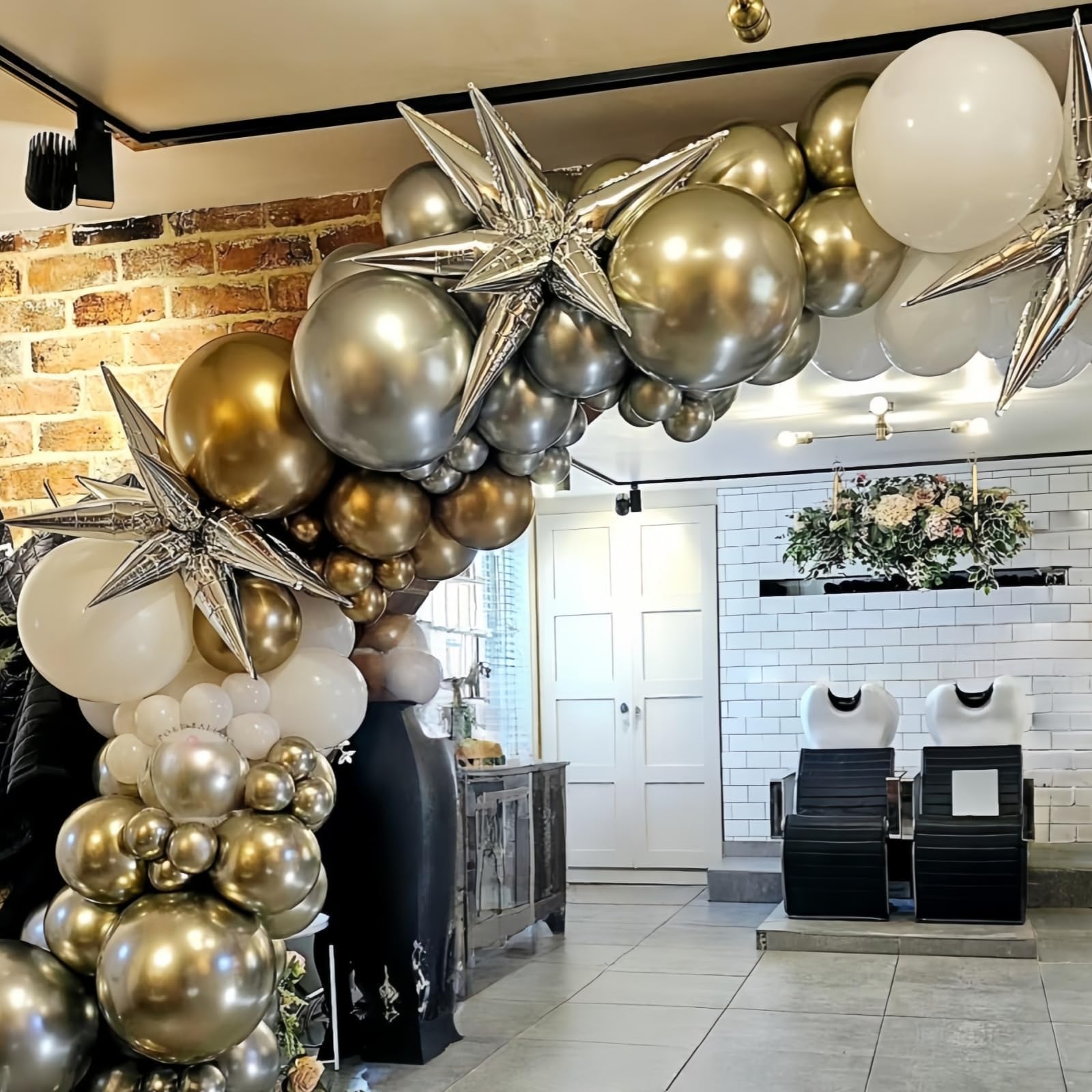 Weihnachtsballonbogen-Set, 30,5 cm, goldfarben, silberfarben, weißer Ballon mit silbernem Starburst, Helium-Mylar-Folienballons für Weihnachten, Neujahr, Urlaub, Hochzeit, Jahrestag, Geburtstag