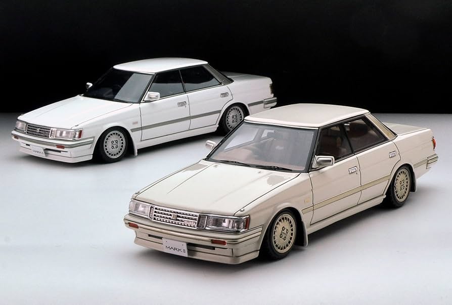 Ignition Model 1/18 スカイラインRS-X ターボ 日産自動車 創立50周年記念モデル：1/18 スカイライン 2000 RS-X