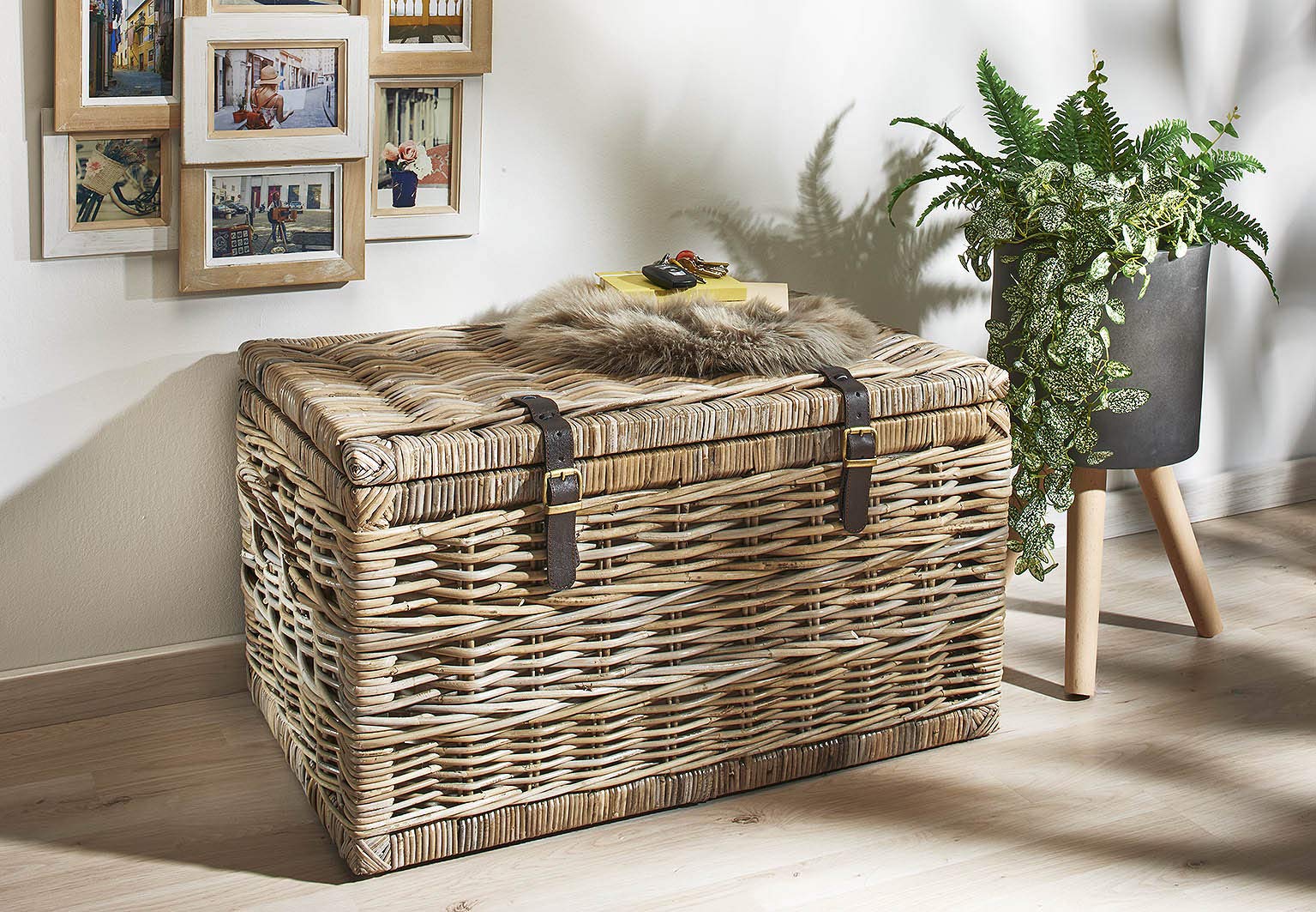 Kobolo Truhe Korbtruhe Sitztruhe - Rattan - grau - mit Staufach - 70x45x40 cm