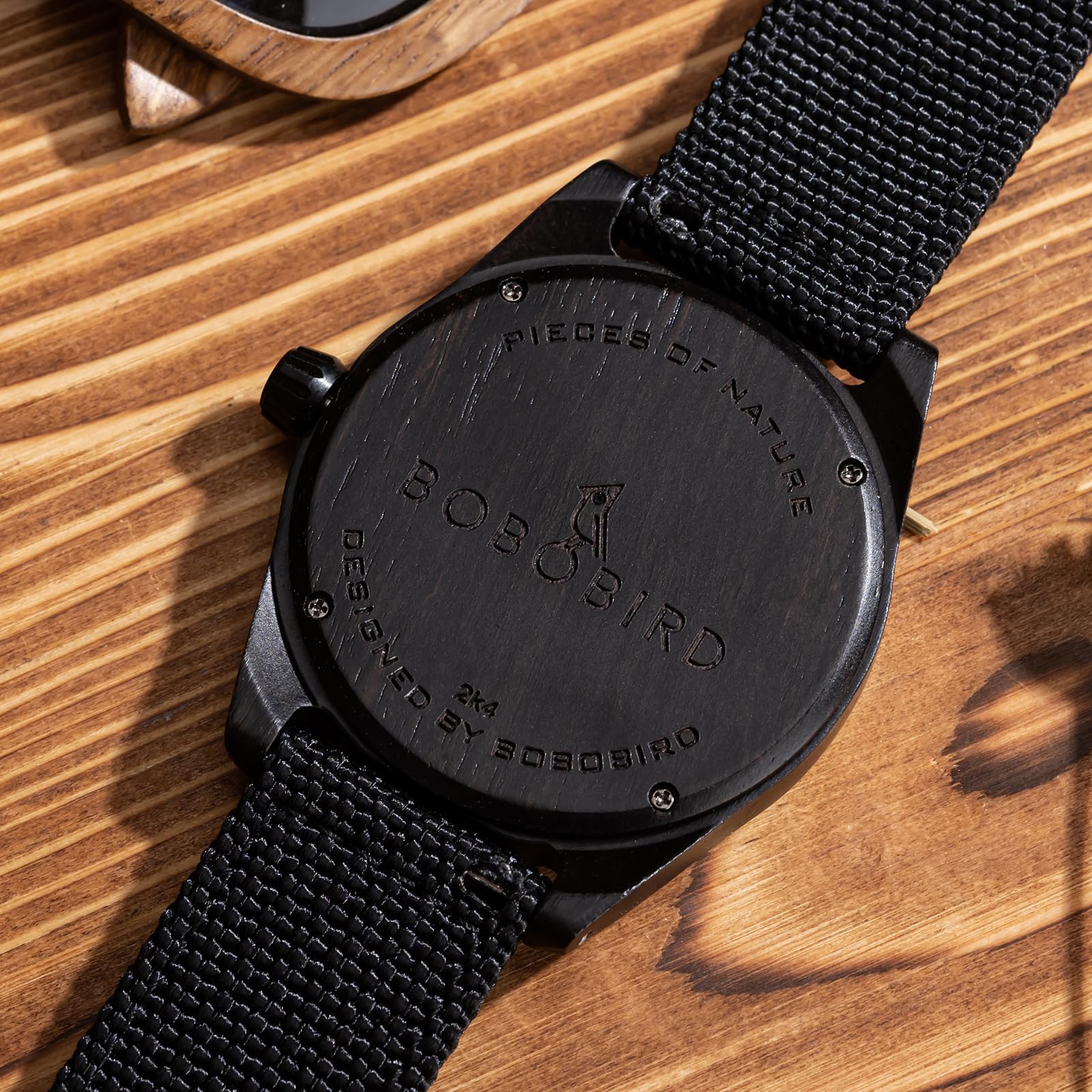 BOBO BIRD Orologio casual e da lavoro in legno con cinturino in nylon, quadrante in fibra di carbonio, movimento al quarzo giapponese, orologio da polso leggero con visualizzazione della data