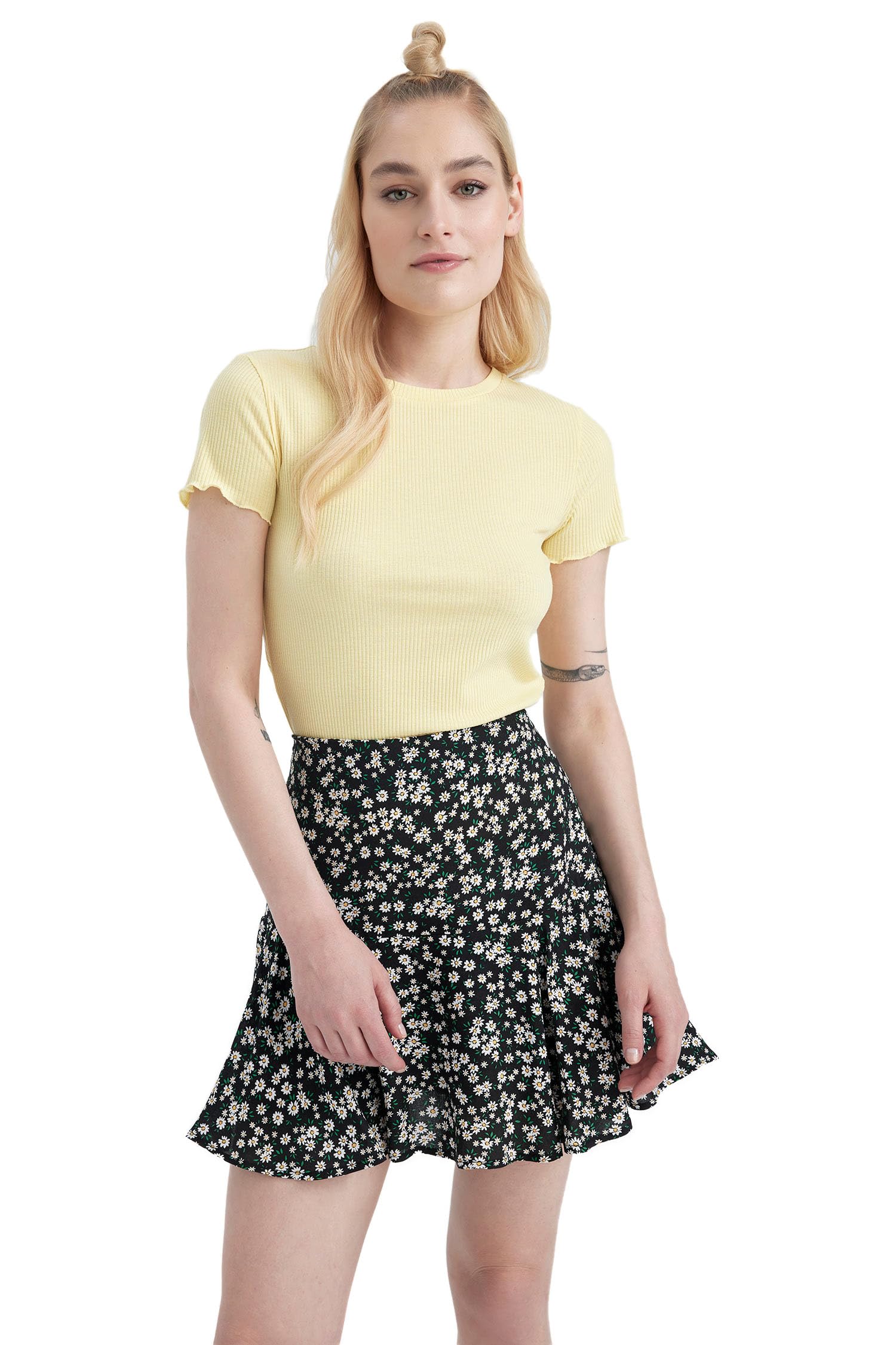 Slim Fit Bisiklet Yaka Kısa Kollu Tişört