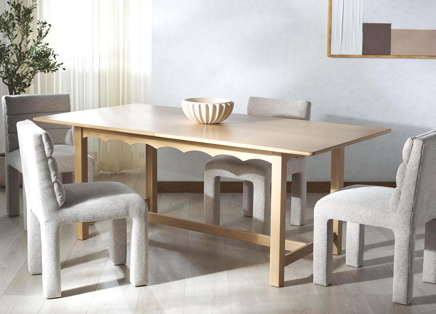 SAFAVIEH Couture Collection - Rhylee Natural Brown Extendable Wood Dining Table, Rectangular Design, Seats up to 6 (SFV4217B)