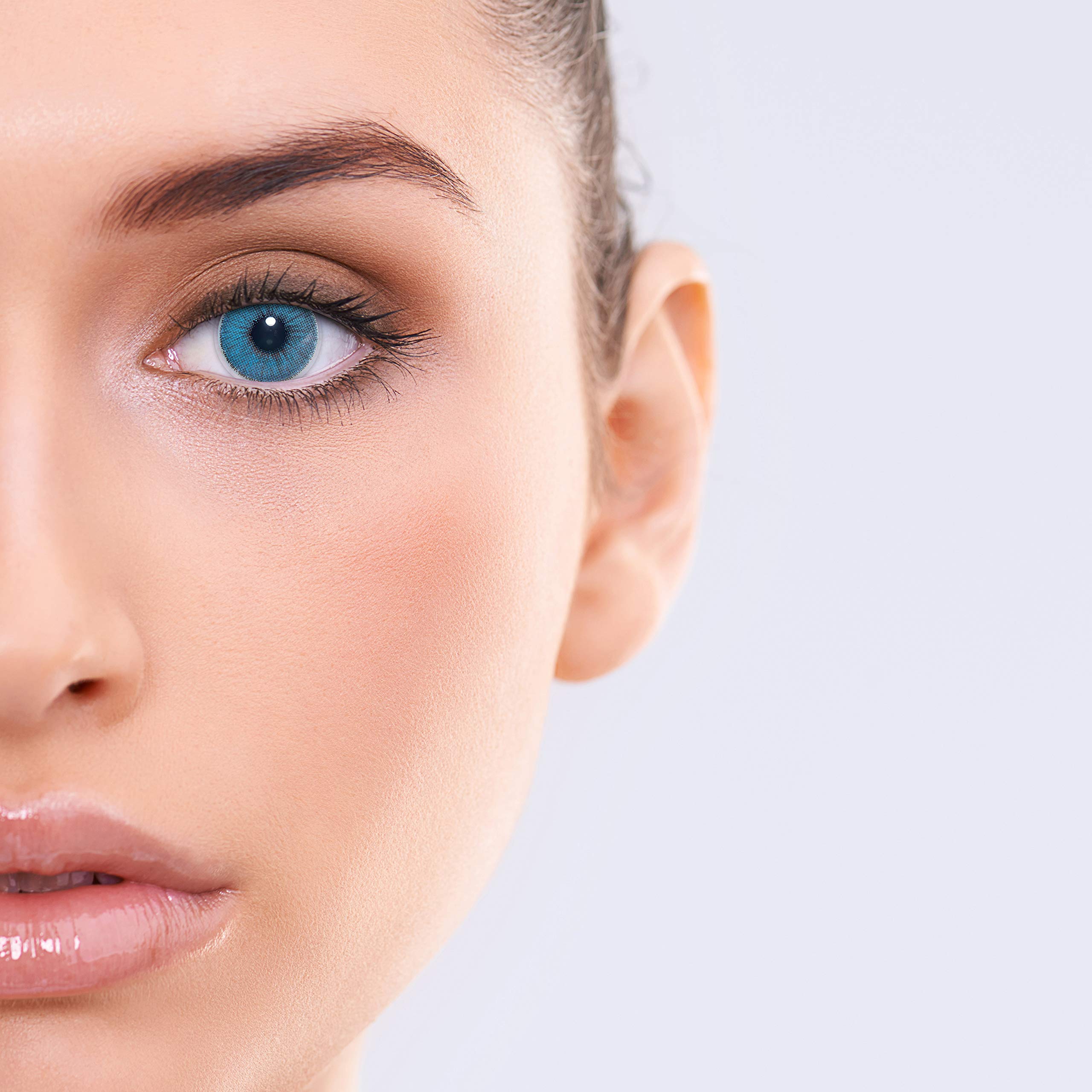 Lentes de contacto azules naturales NATURAL SAPPHIRE de alta cobertura + contenedor de LENZOTICA I 1 par (2 piezas) I DIA 14.00 I sin aumento I 0,00 dioptrías