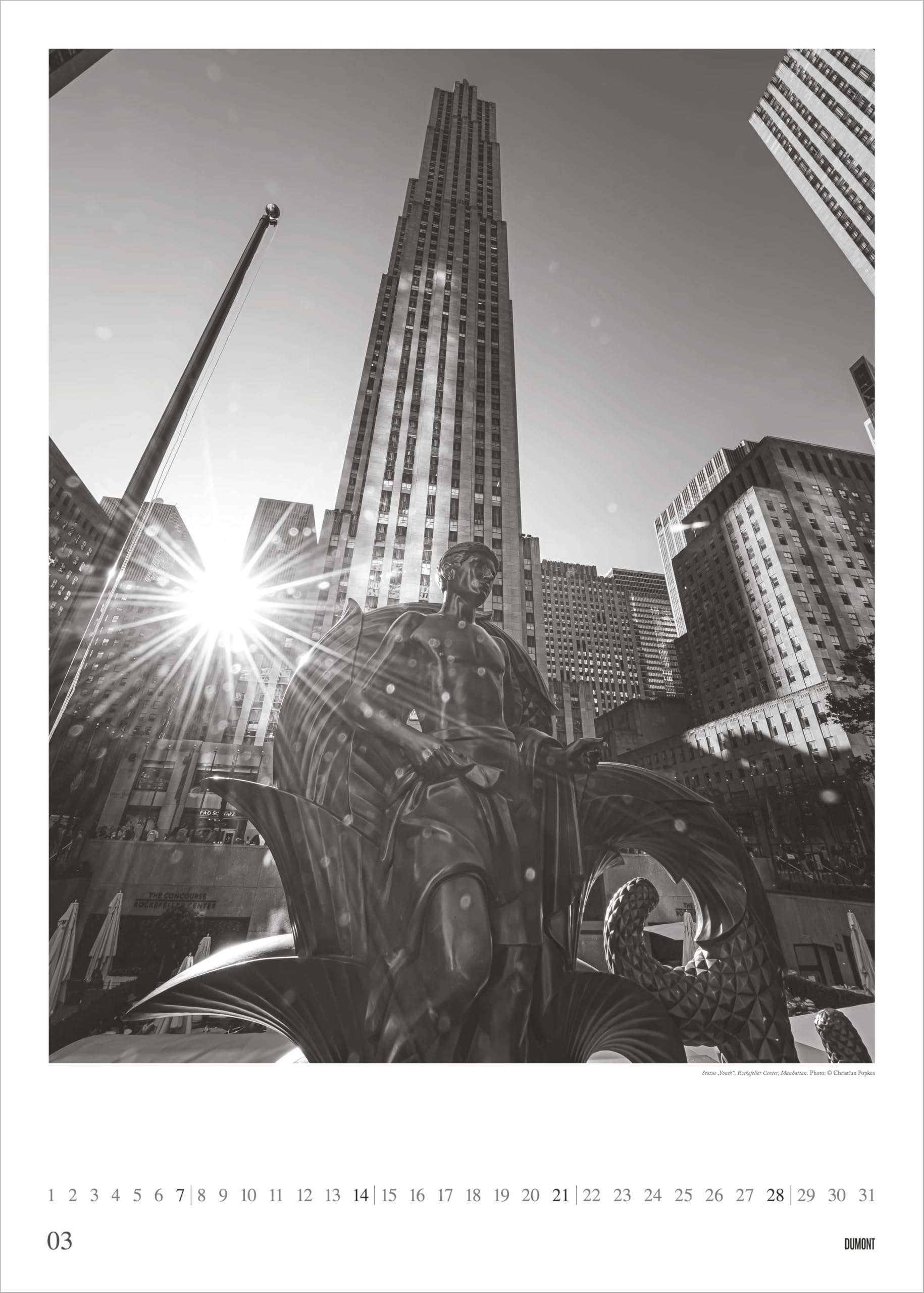New York 2027: Wandkalender 50x70 cm mit 12 Stadtfotografien in Schwarz-Weiß von Christian Popkes und sprachneutralem Kalendarium
