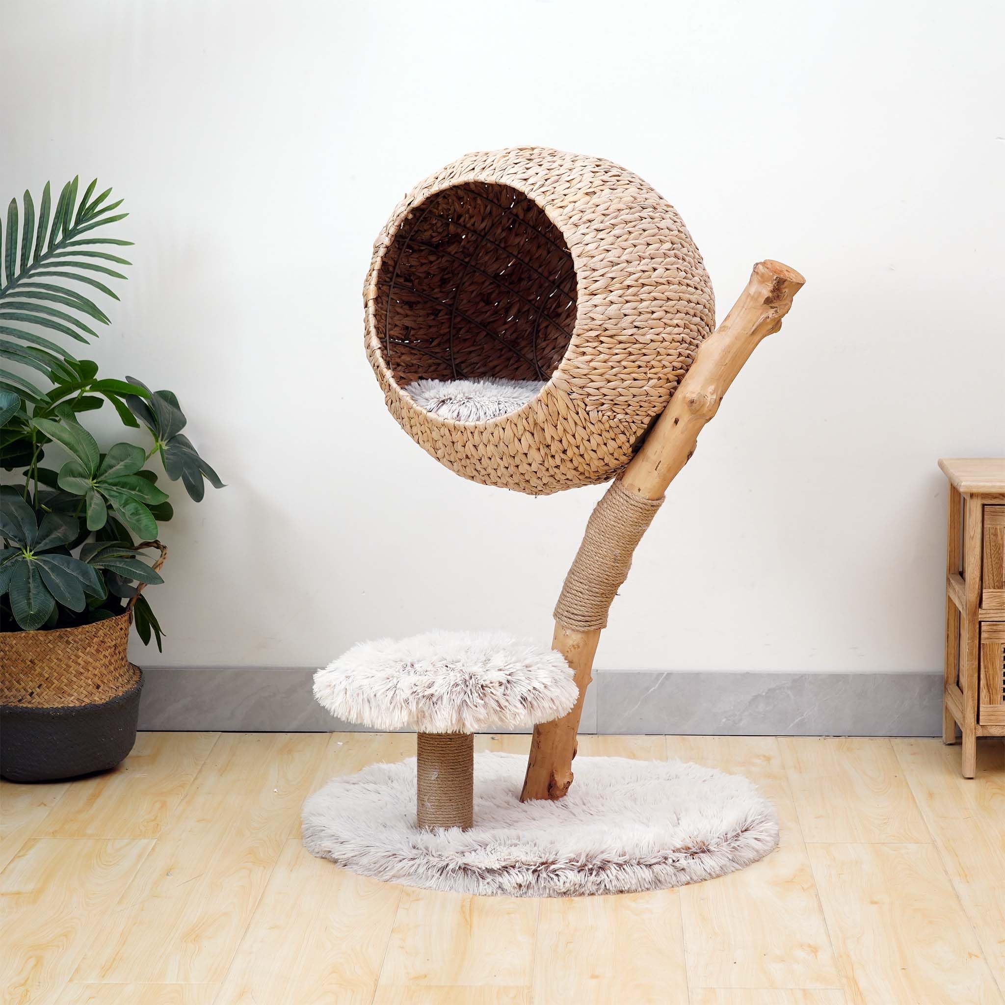 Fudajo Kratzbaum Zweigdesign mit Katzenkorb 83 cm hoch, Designer Katzenkratzbaum mit Liegekorb in Flecht-Optik, Katzenbaum aus Holz mit Plüsch