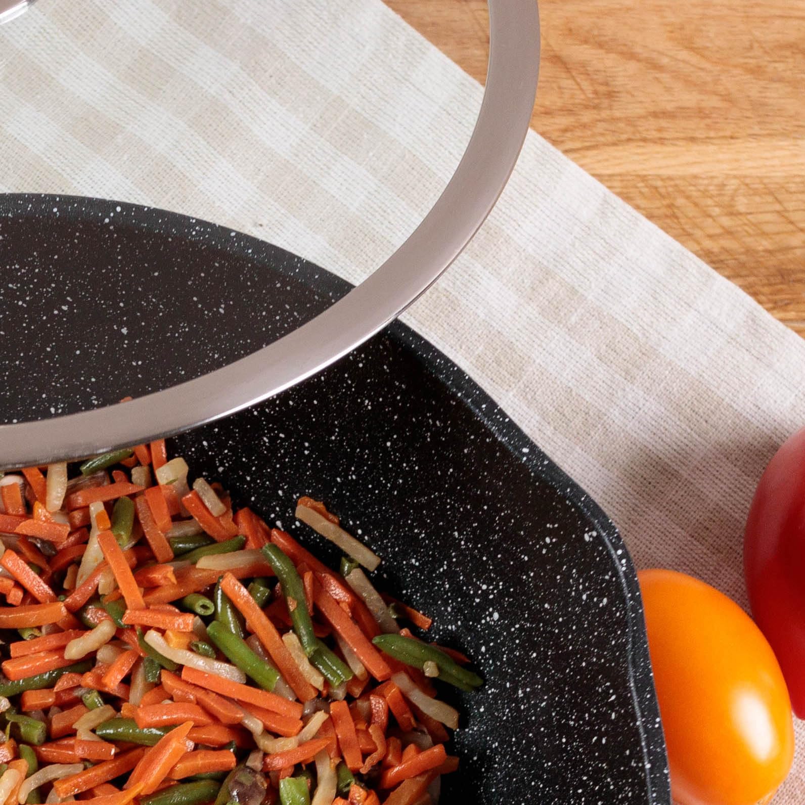 Wokpan, ijzeren pot, handgesmede antikleefpan, kookgerei met een