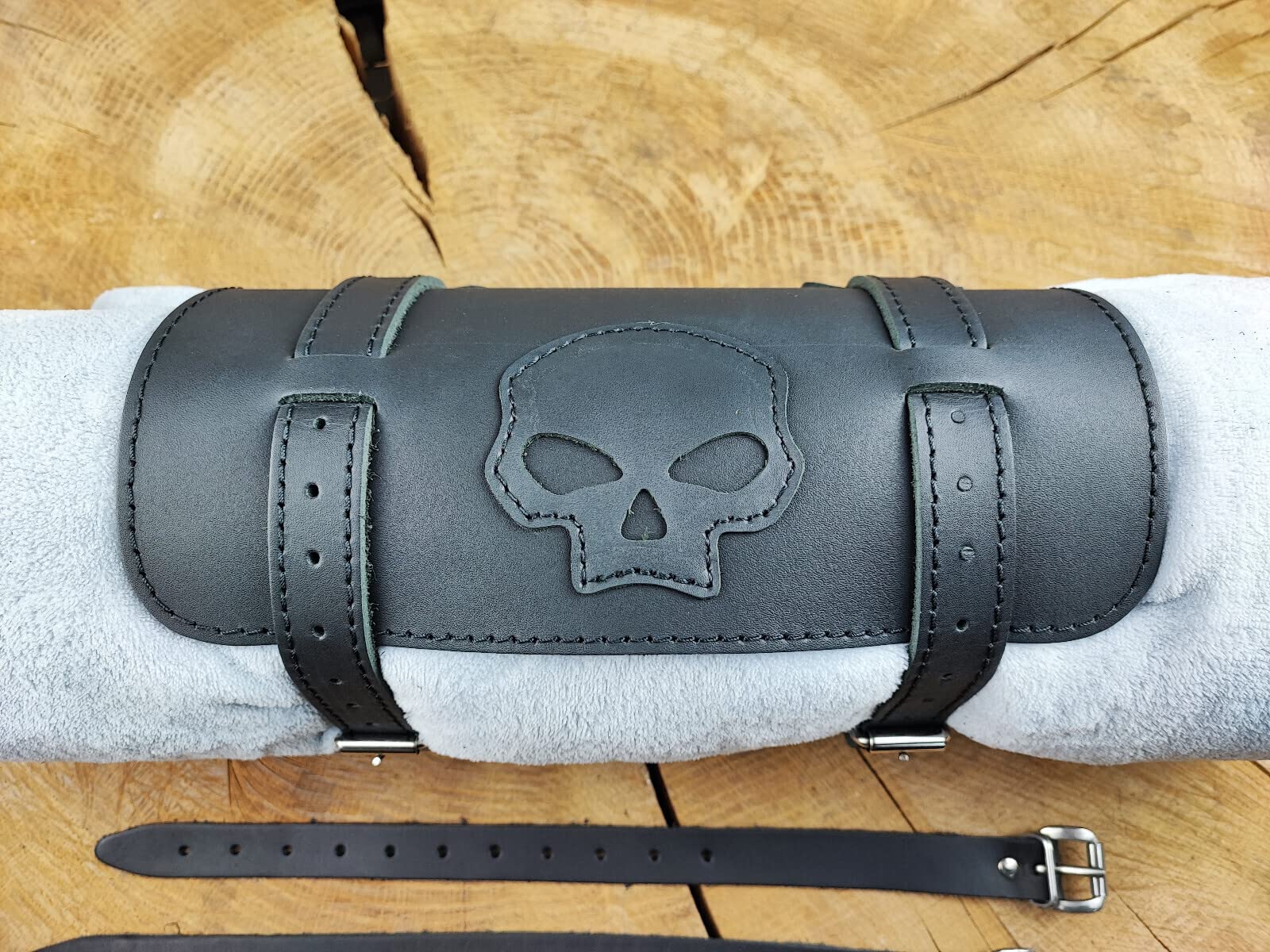Deckenrolle Teschio Di ORLETANOS Compatibile Con Harley Davidson Roll-Up Supporto da Soffitto Valigia Viaggio Lederrolle Rotolo Strumento Sissybar Nero Ruolo