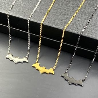Tapp Collections ステンレススチールスーパーヒーローペンダントネックレス