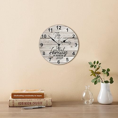 Miniatura 49 de Reloj de pared de madera personalizado que pasa con la familia cada segundo con manecillas de metal, reloj de pared redondo ligero estilo campestre