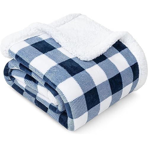 PAVILIA Navy Blue and White Buffalo Plaid Sherpa Throw Blanket for Couch, Plush Checkered Fleece Blanket and Throws, Soft Fuzzy Flannel Blanket for Sofa Bed, Warm Cozy Winter Blanket Gift, 50x60