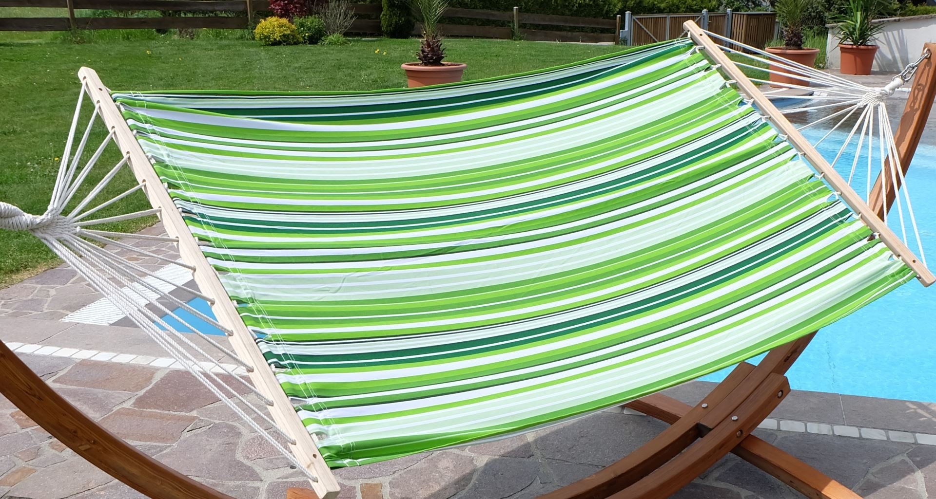 ALEOS. Hängematte 120x200cm GRÜN gestreift aus Baumwolle