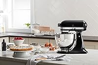 Vista 70 de KitchenAid KSM150PSAC Artisan Series - Batidora de pie con capacidad de 5 cuartos o 4.7 litros, incluye escudo vertedor Azul hielo