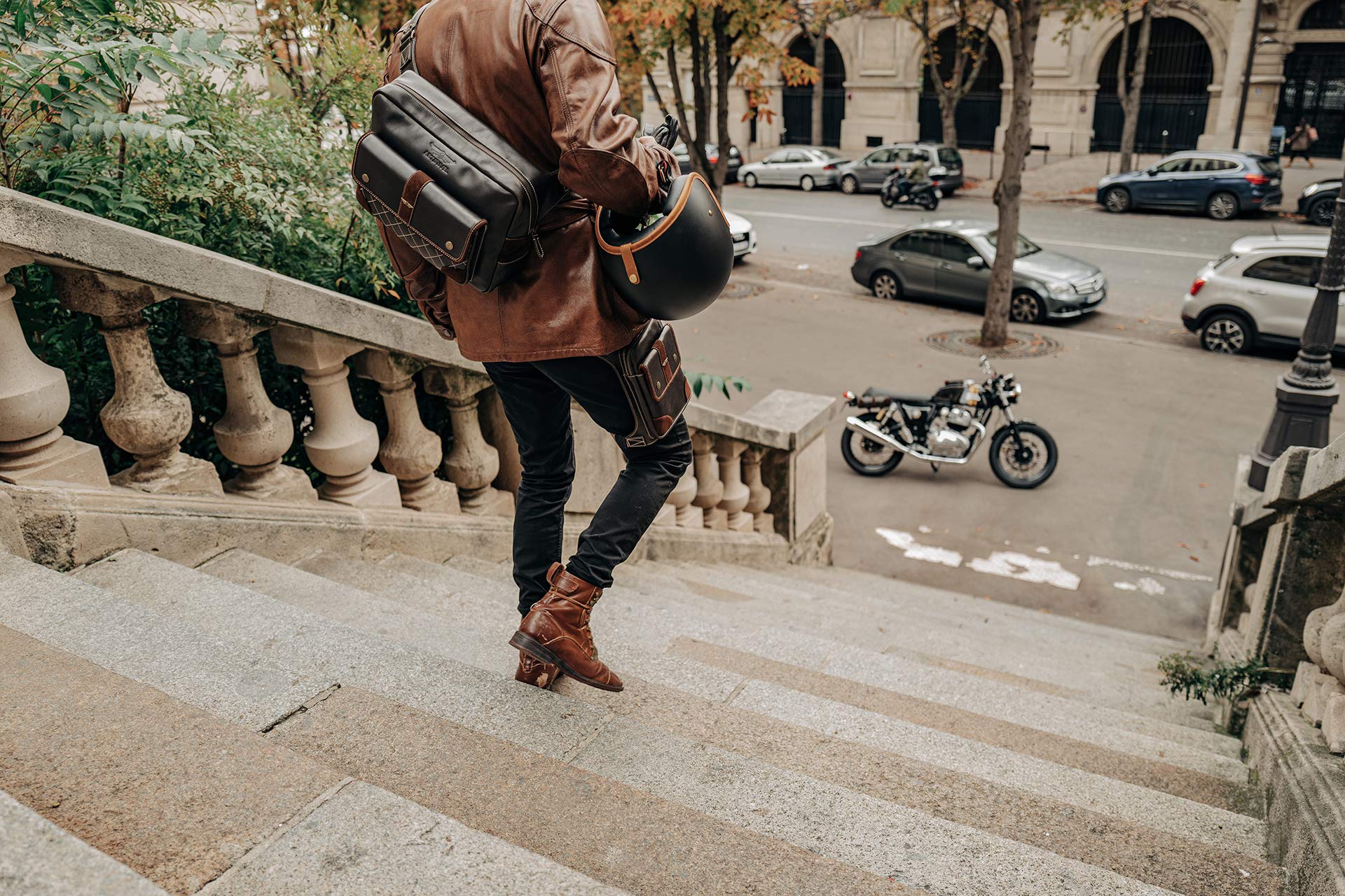 Umhängetasche Moto Aviator – Rindsleder Vollnarbenleder Vintage & Veloursleder – wasserdicht & leicht – Tasche verstellbar – ergonomisch – langlebig, braun, Retro