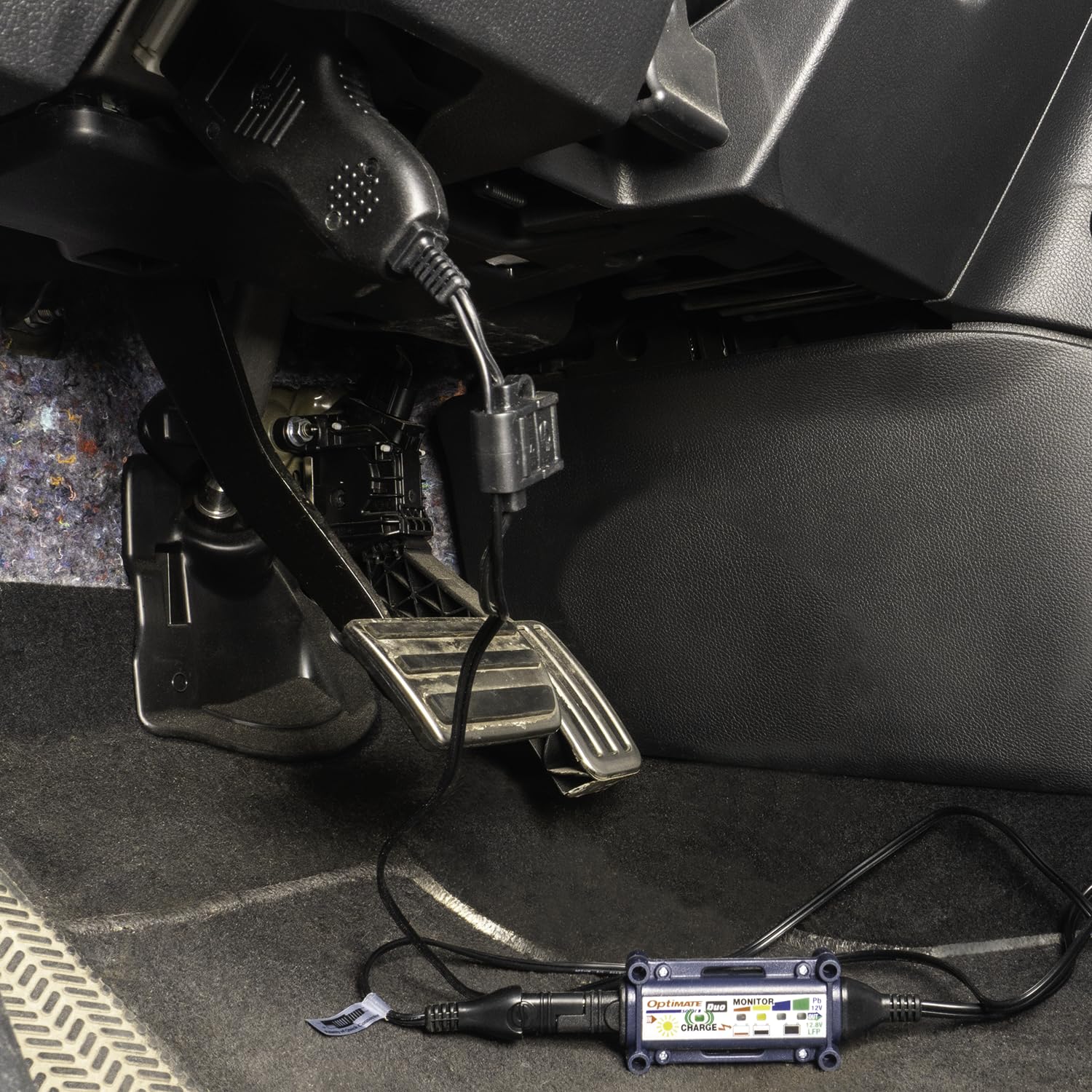 OptiMate Solar Duo 10W Autokit – Chargeur et Mainteneur de Batterie Solaire Intelligent 12V avec Adaptateur OBDII – Entretien Sûr de la Batterie pour Voiture, Camping-Car, ATV, Moto et Jetski