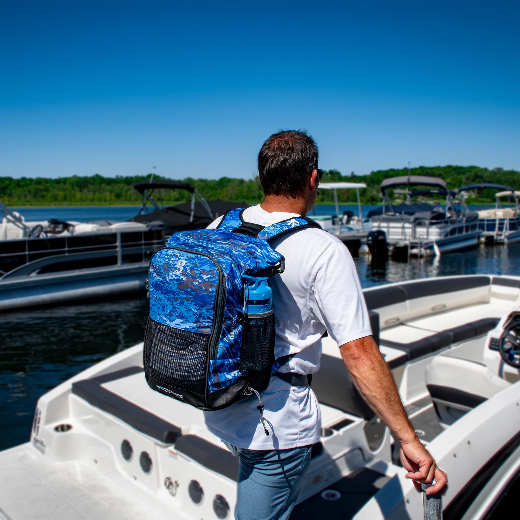 geckobrands Dueler wasserdichter 32-Liter-Rucksack, für fast jeden Sport, 2 Fächer, getrennt nass von trocken, personalisierbar
