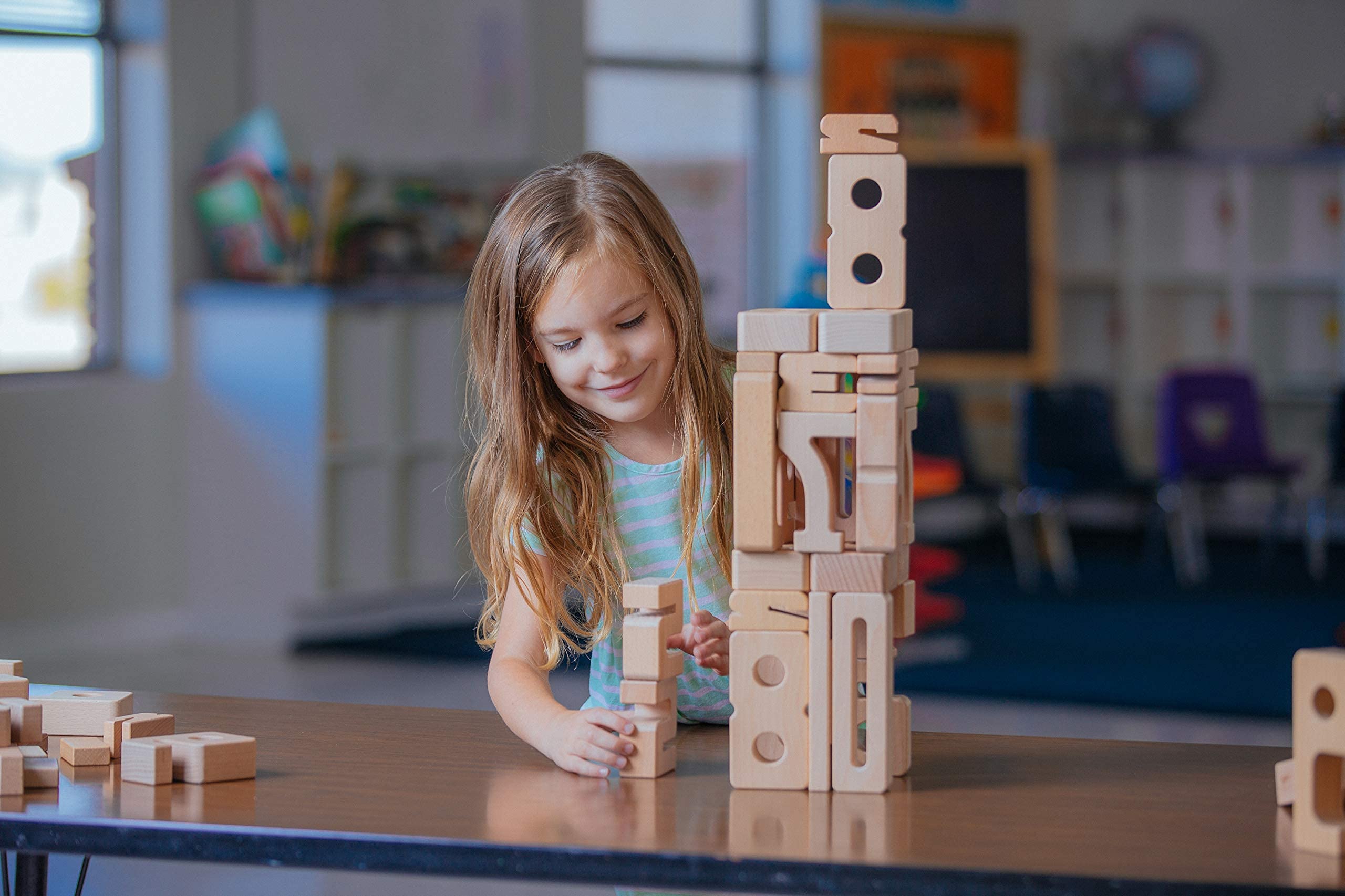 Brandneues SumBlox Original Basic Set - 76 große Holzbausteine aus massiver Buche mit 80 Aktivitätskarten in Deutsch - Lernen durch Spielen, hervorragende Montessori Lernressourcen