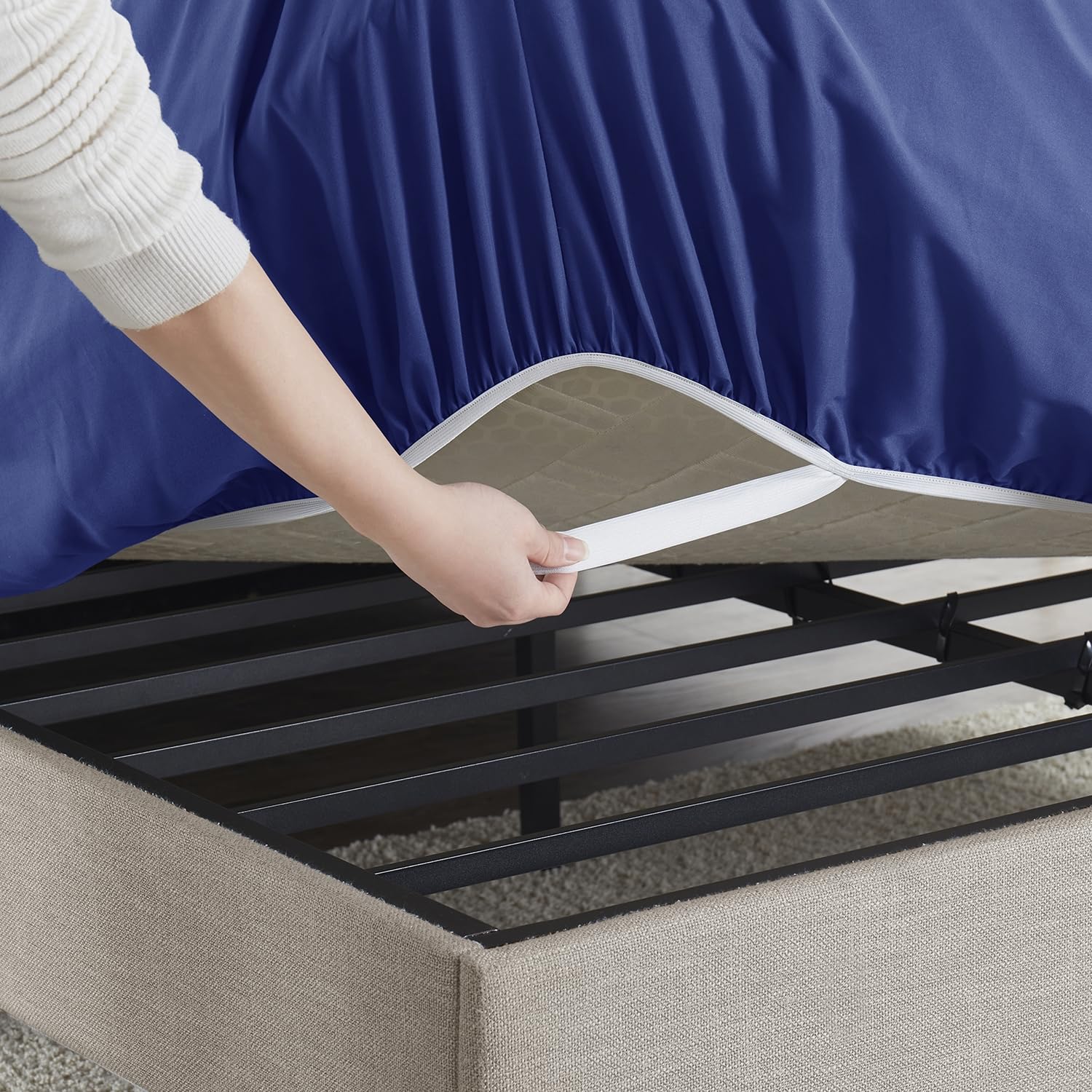 Hearth & Harbor Extra Deep Pocket Full Fitted Sheet - Fits 18 to 24 Inch Mattress – Ultra Soft 1800 Microfiber, Wrinkle-Free & Breathable – Hotel Luxury Fitted Sheet Only, Royal Blue - Image 5