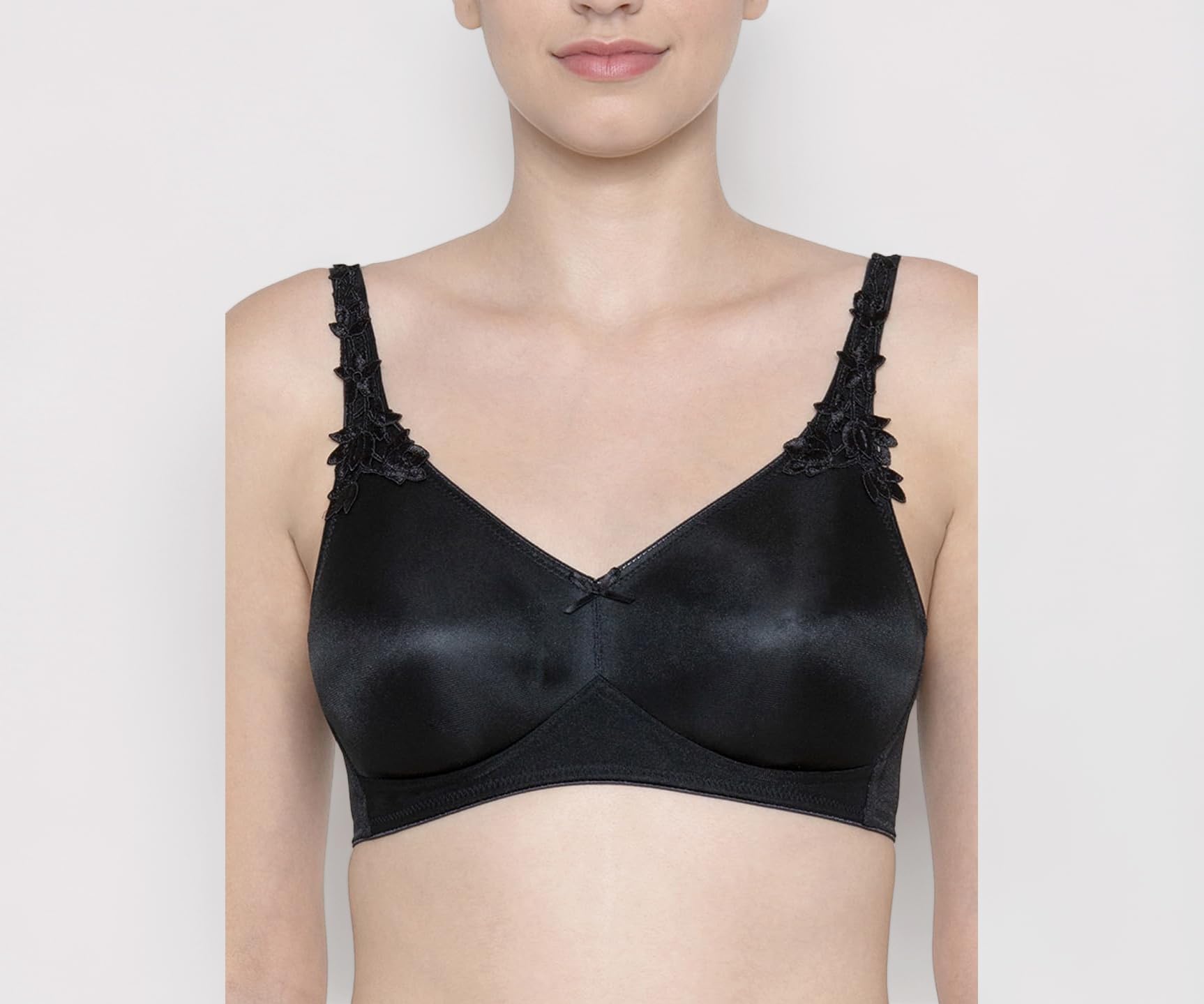 Triumph International Minimizer Bra for Women Non Wired Non Padded Full Coverage Soft Breathable Fabric High Support Bust Minimizing Effect Comfortable Everyday Bra Pack of 1 Polyamide