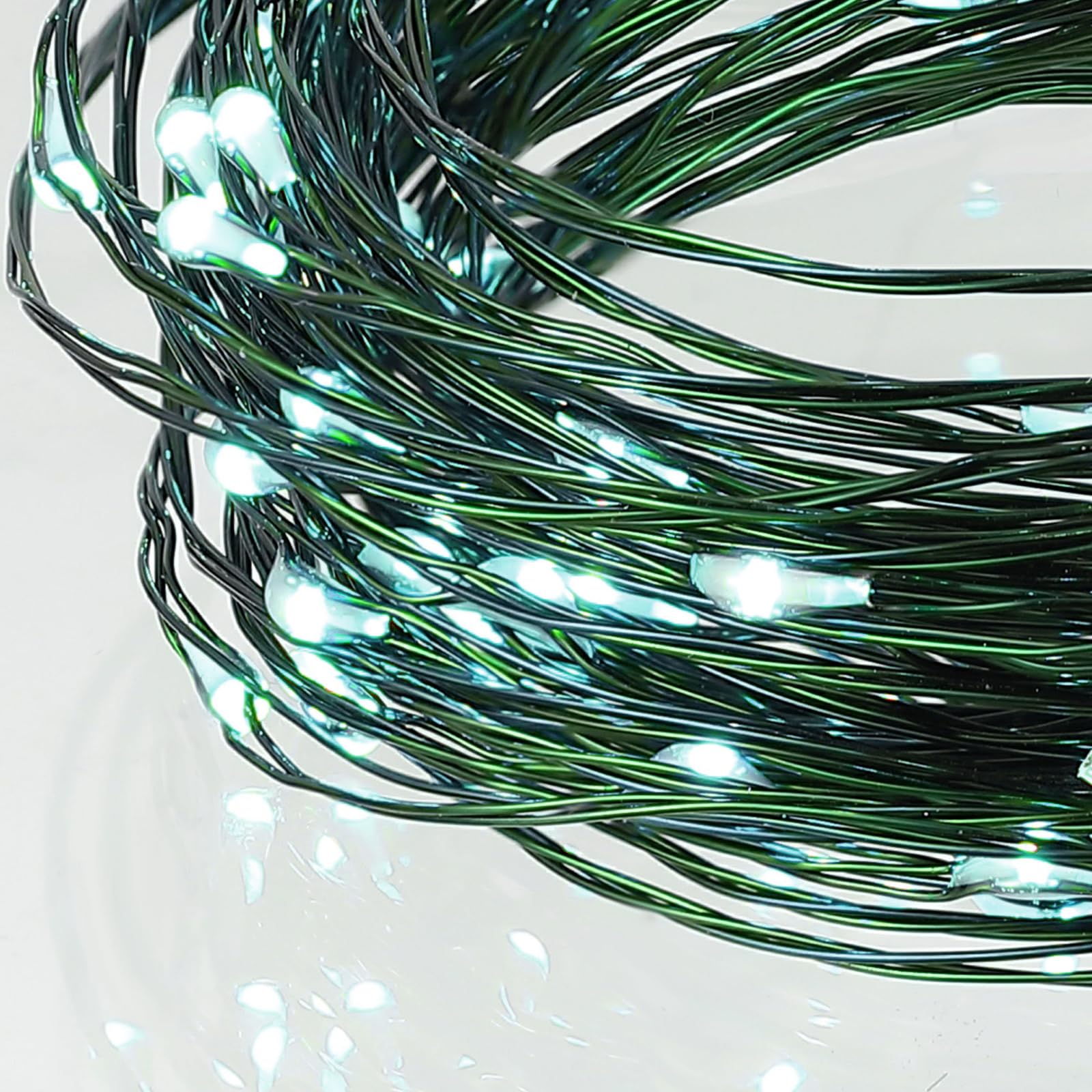Remagr Lot de 2 guirlandes lumineuses de Noël à piles avec fil vert étanche avec télécommande, 8 modes pour sapin de Noël, terrasse, jardin, jardin, maison, intérieur et extérieur (61 m, blanc froid)