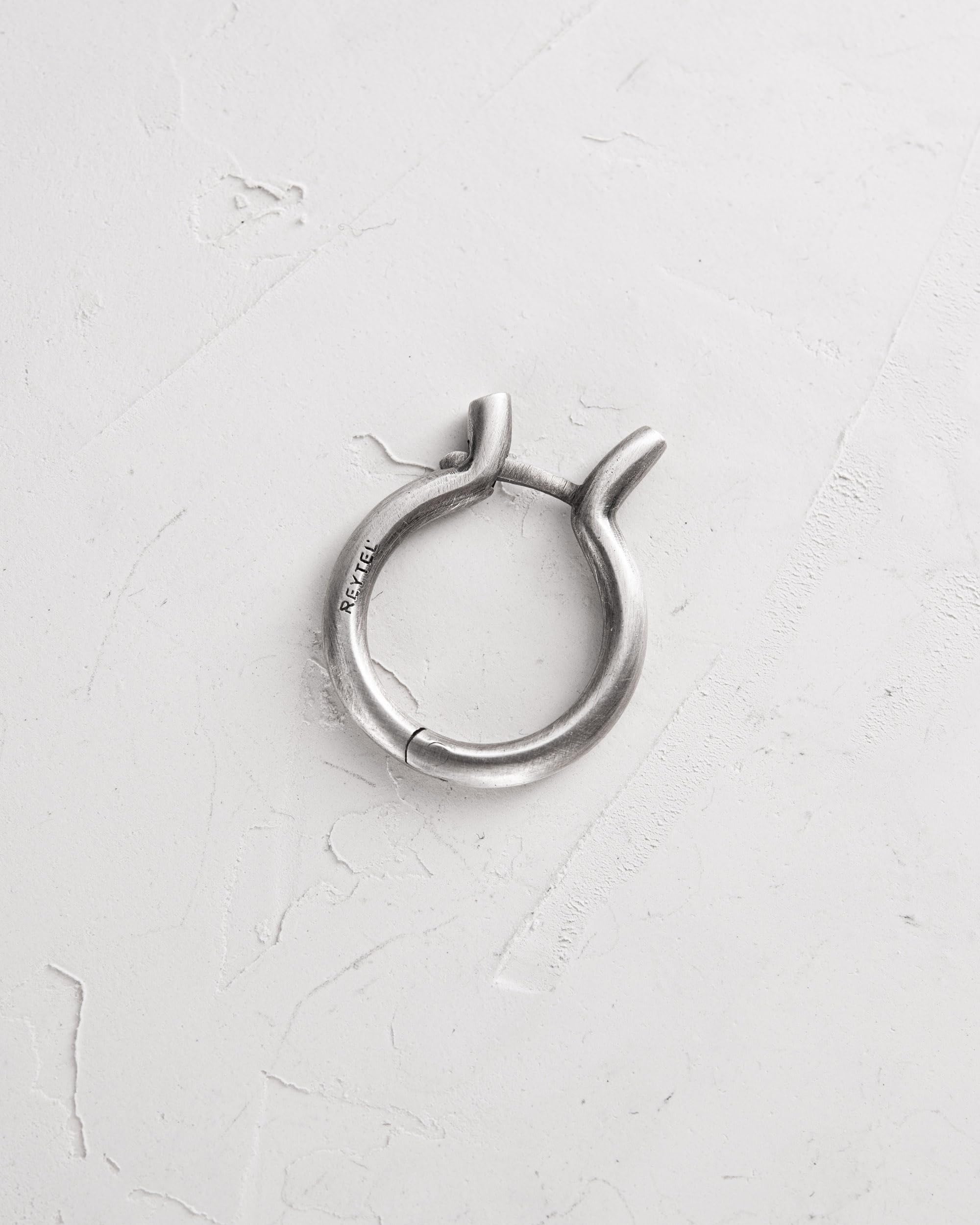 Orecchini singoli in argento sterling 925 – Orecchini da uomo con zirconi neri, stile minimalista, 0,7 x 0,7 cm