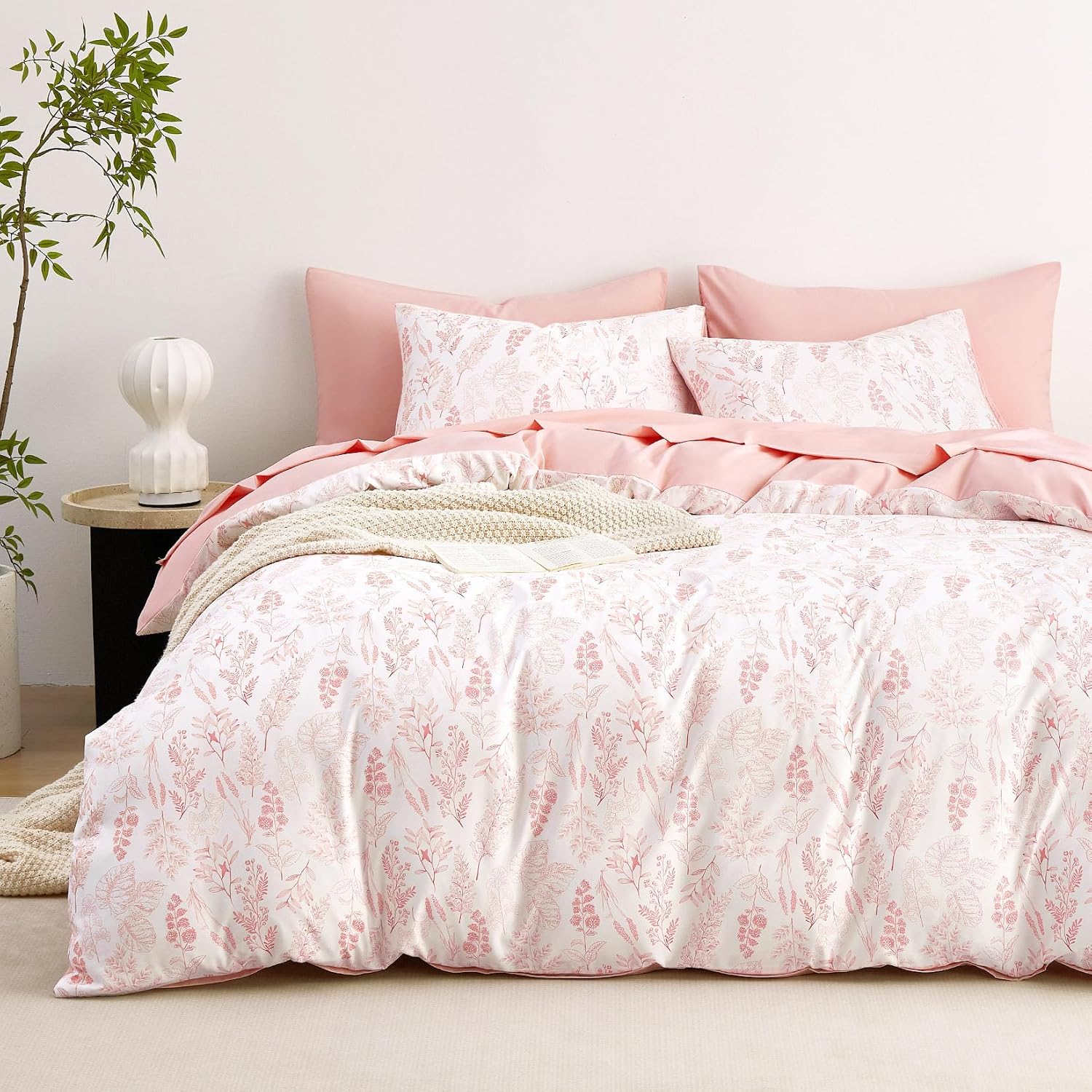 Wake In Cloud - Floral Comforter Set, Botanical Vintage Flower Coquette Cottagecore Aesthetic for Women Teen Girls, Soft Lightweight Dorm Bedding, 3 Pieces, Blush Pink, Full Size