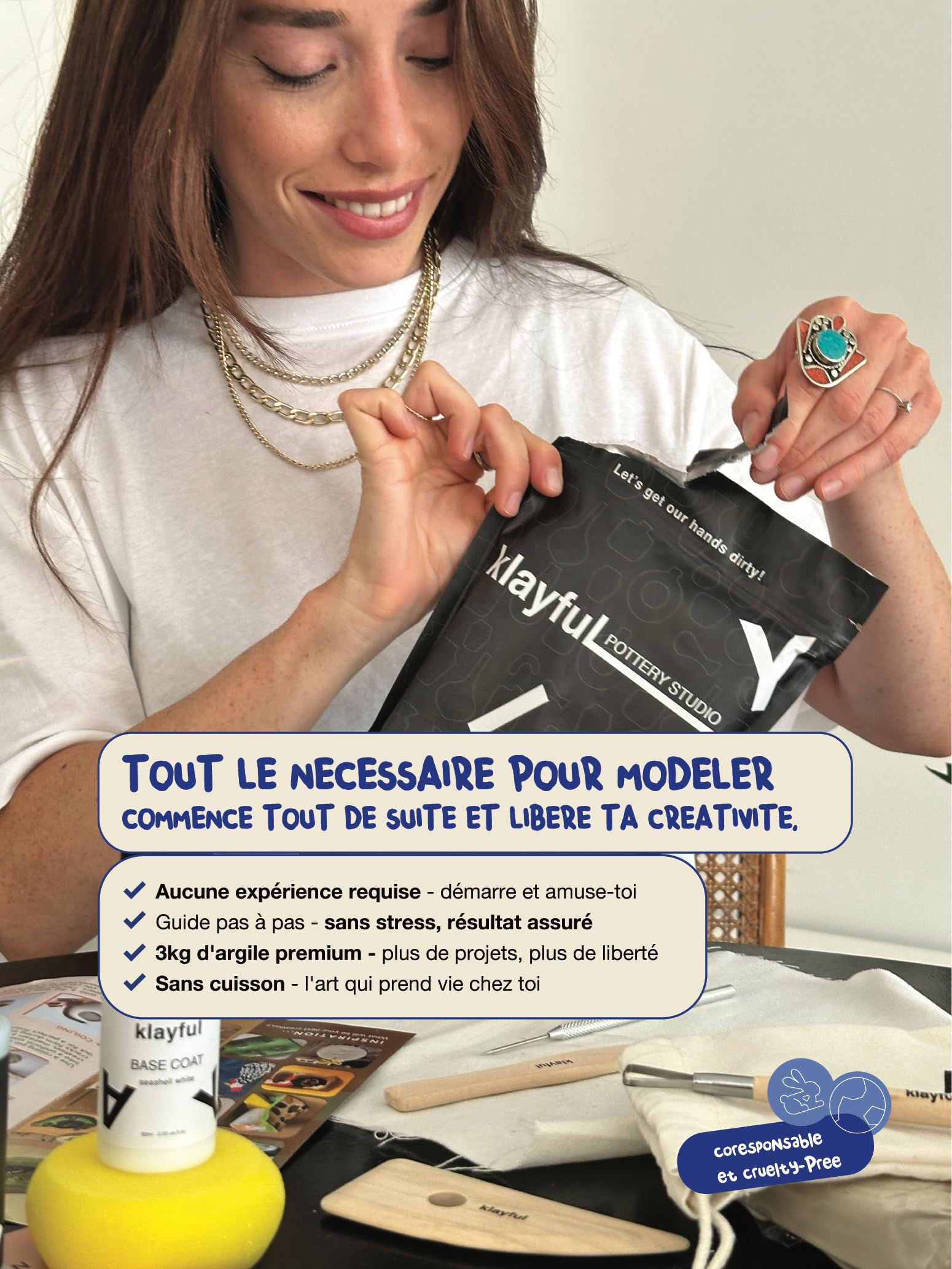KLAYFUL – Kit Argile Autodurcissante Sans Cuisson | Peintures Classiques Haute Couvrance | Outils, Pinceaux, Vernis et Guide | Kit Poterie Adulte Débutant | Cadeau Créatif DIY