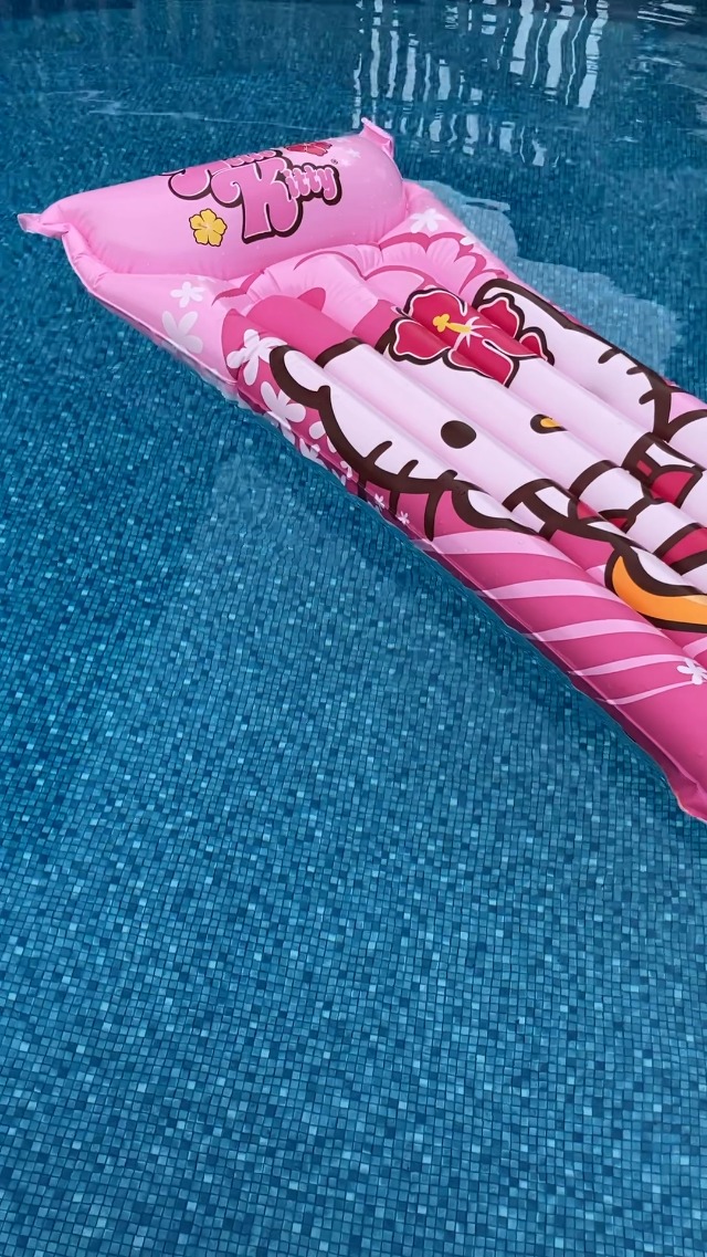 Amazon.com: BUY LOW SELL LOW Hello Kitty Swim MAT Pool Float 46