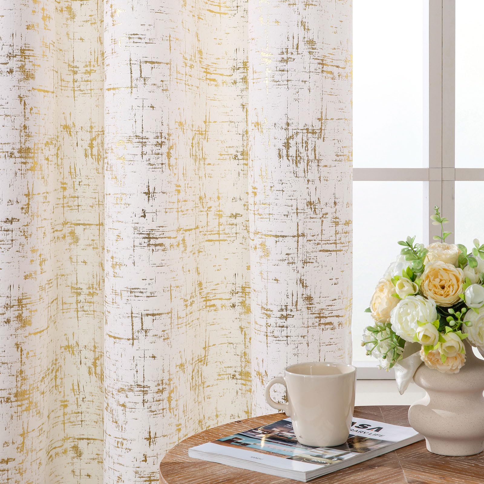L.Z.E Blickdichte Vorhänge Gardinen für Schlafzimmer Wohnzimmer, Creme Samt Gardine Vorhang mit Gold Folien Muster, 145 cm Länge Kurz mit Ösen, 2er Set Schals 50% Lichtdurchlässig Sichtschutz
